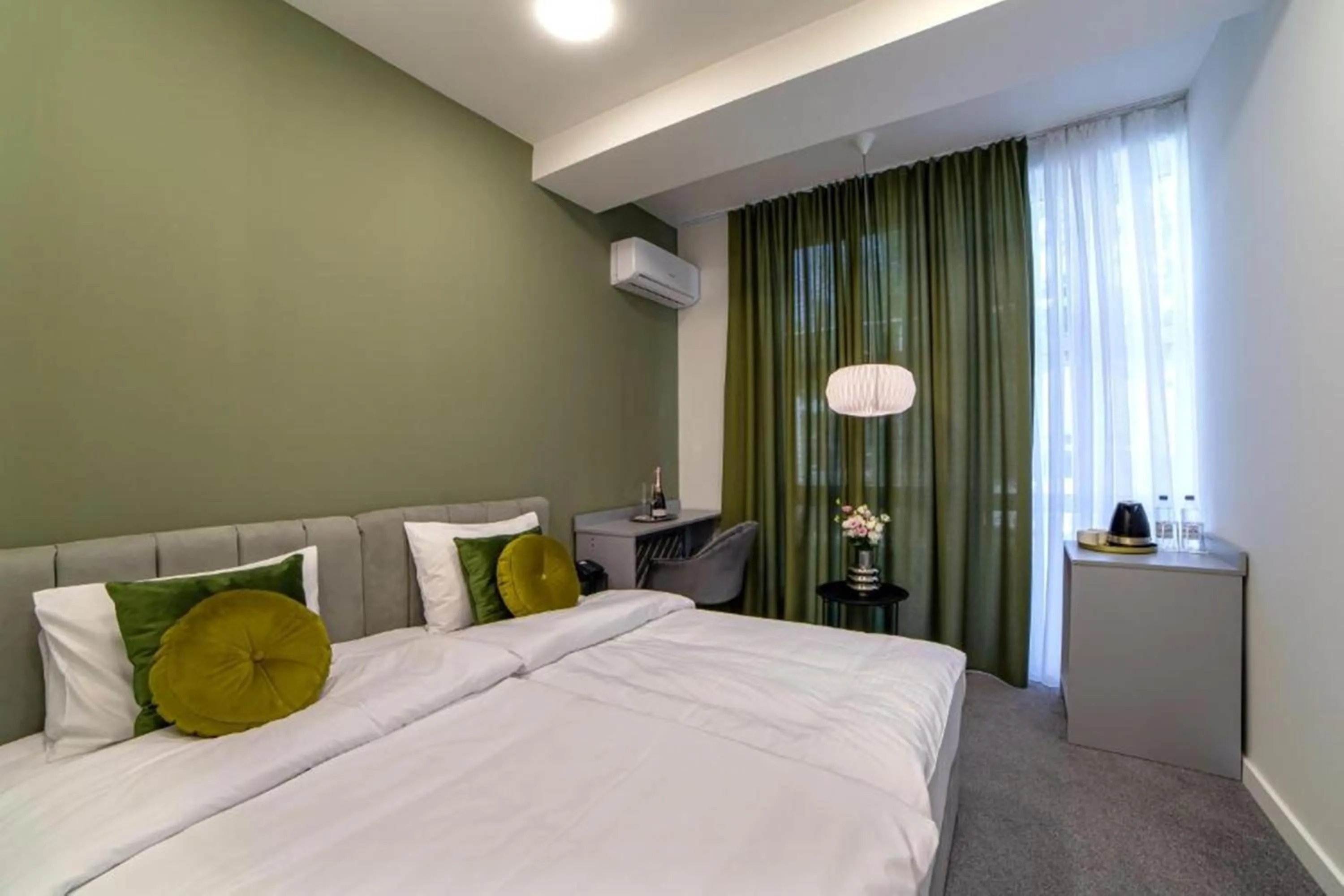 Bed in Benefice Hotel Yerevan-通緝