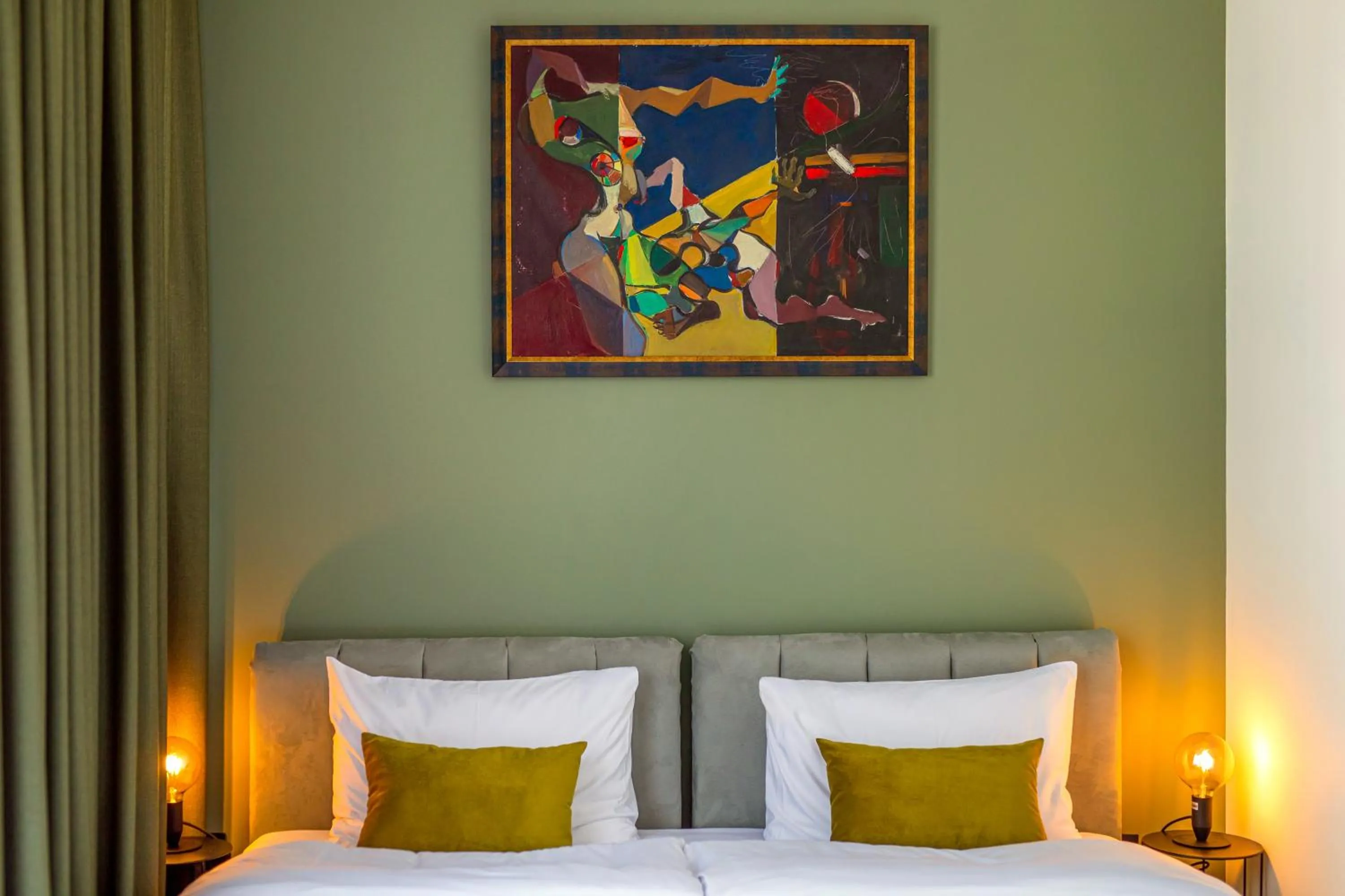 Bed in Benefice Hotel Yerevan-通緝