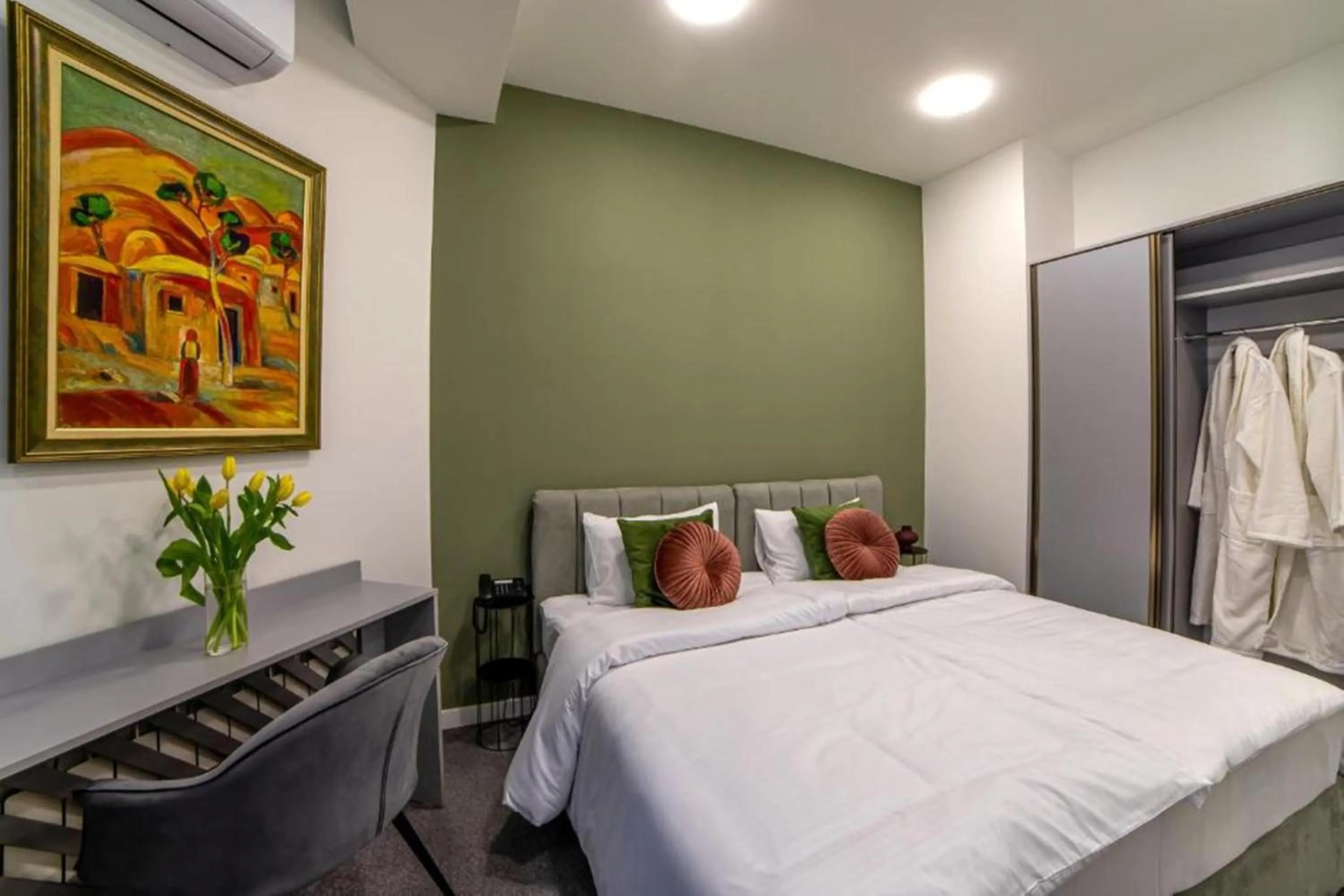 Bed in Benefice Hotel Yerevan-通緝