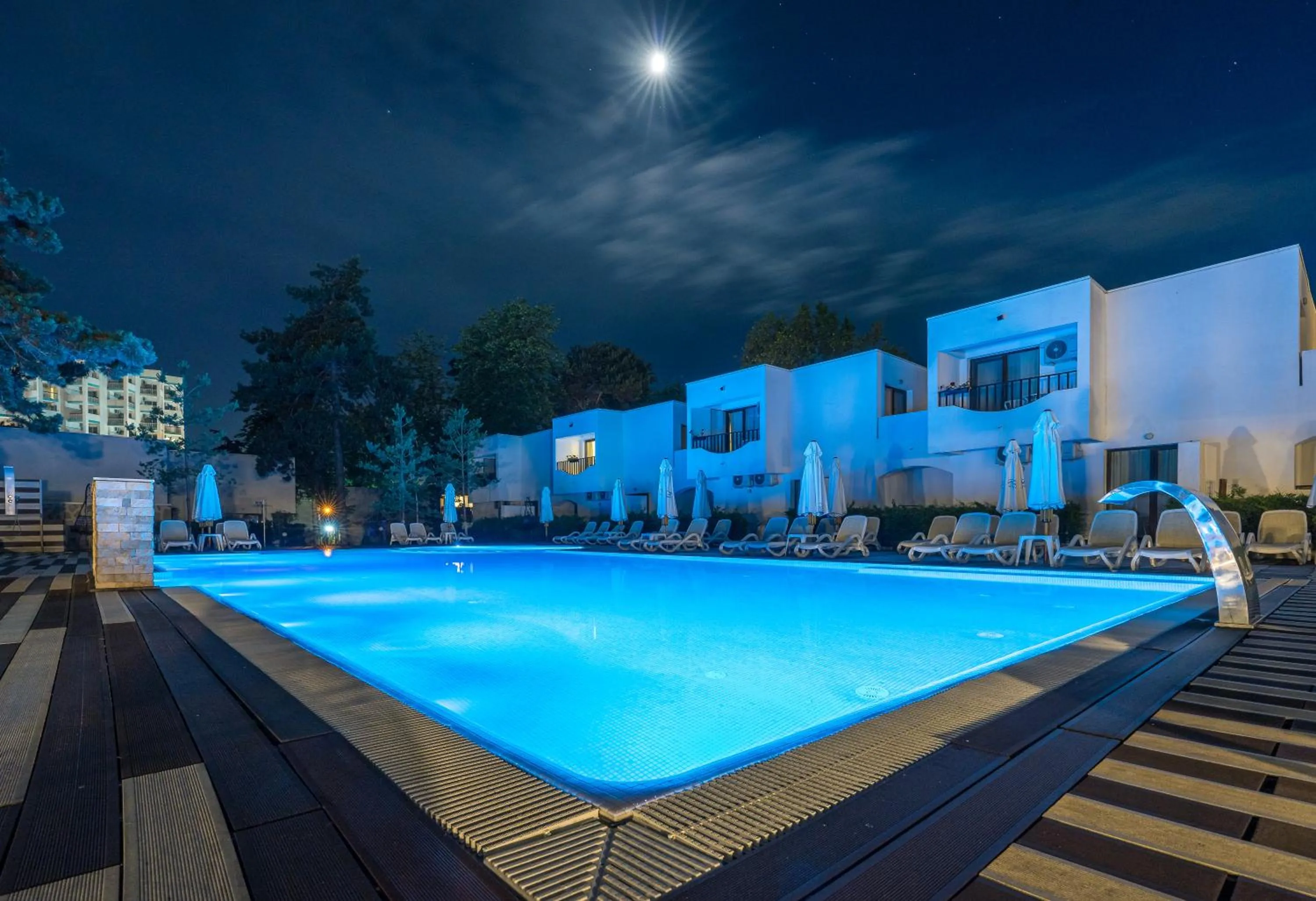 Property building in Mera Resort