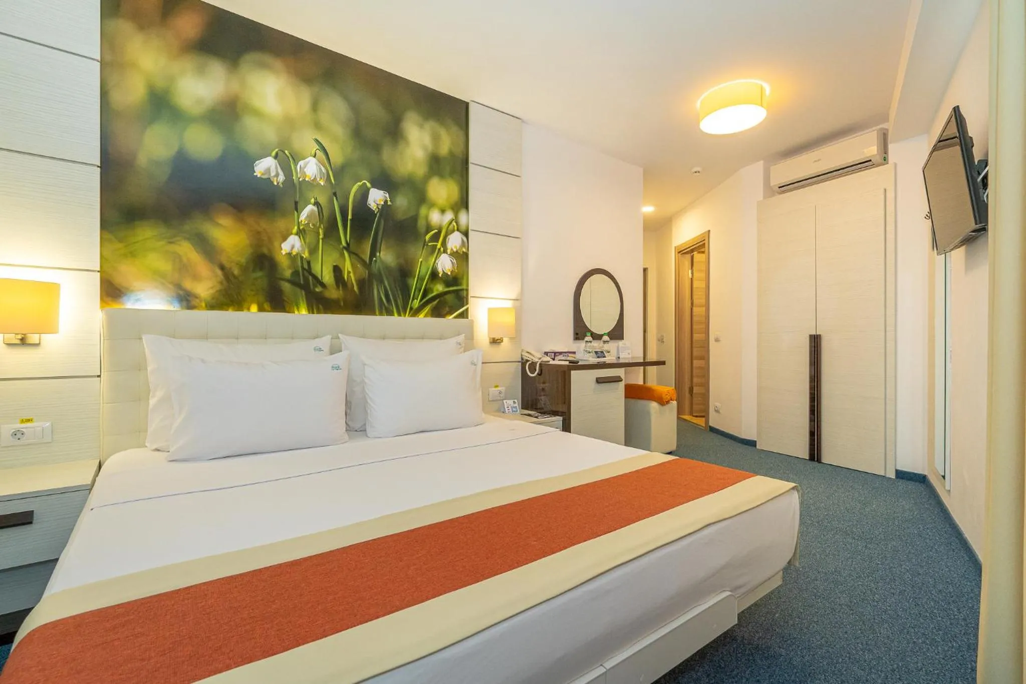 Bed in Mera Resort
