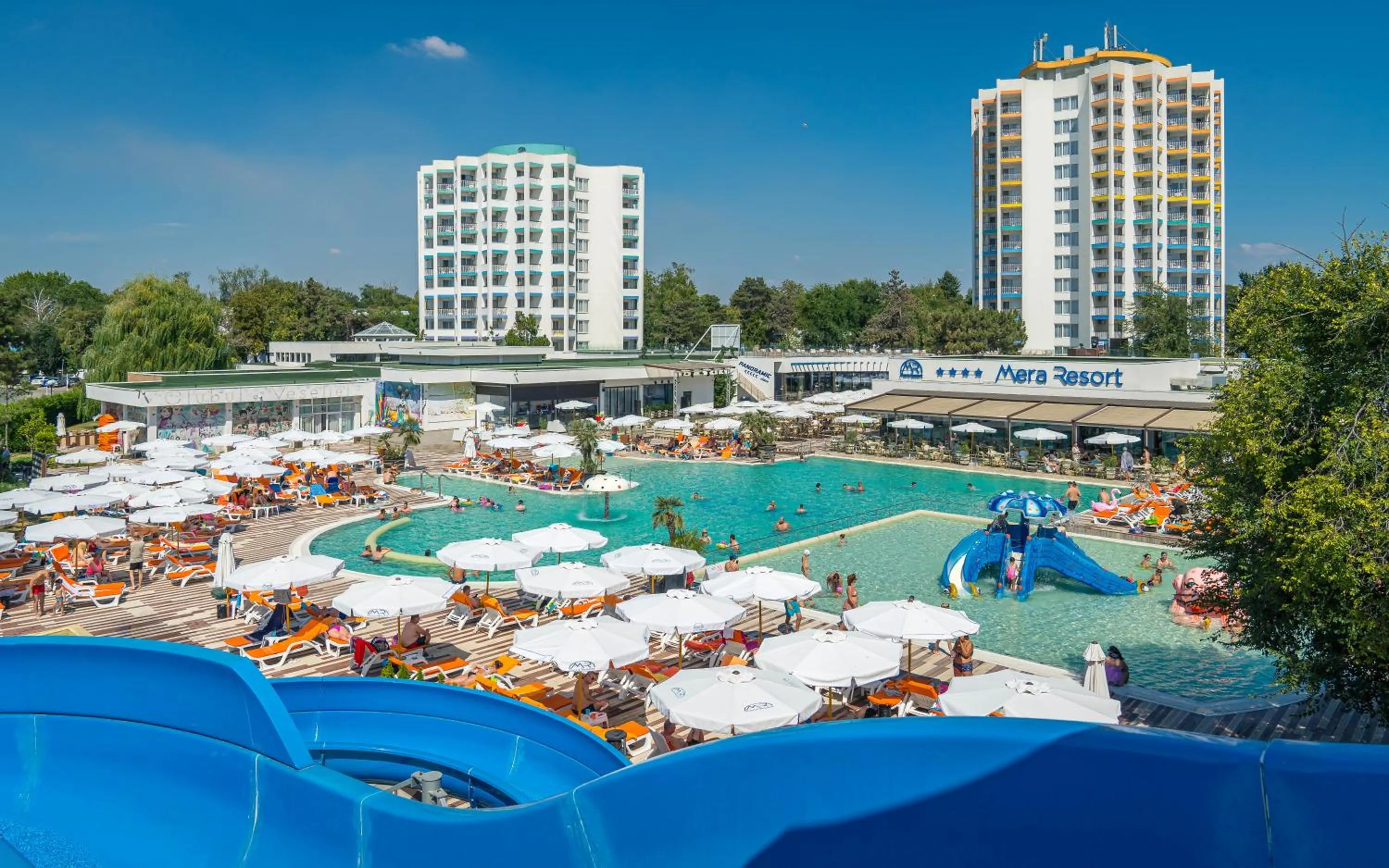 Aqua park in Mera Resort
