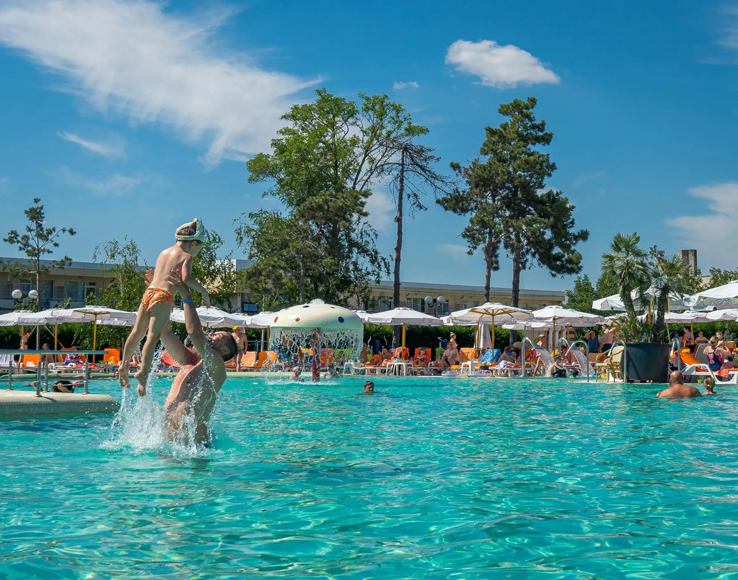 Swimming pool in Mera Resort