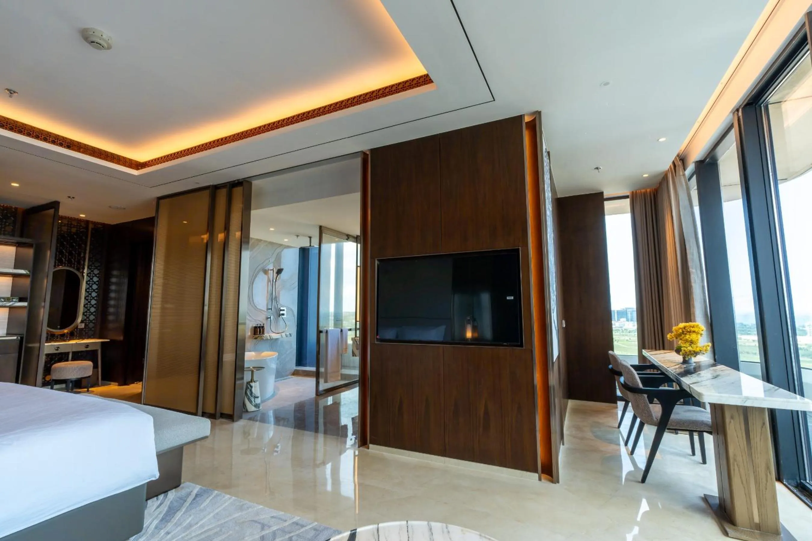 Bedroom, Bed in Arjuna Solitaire Hotel