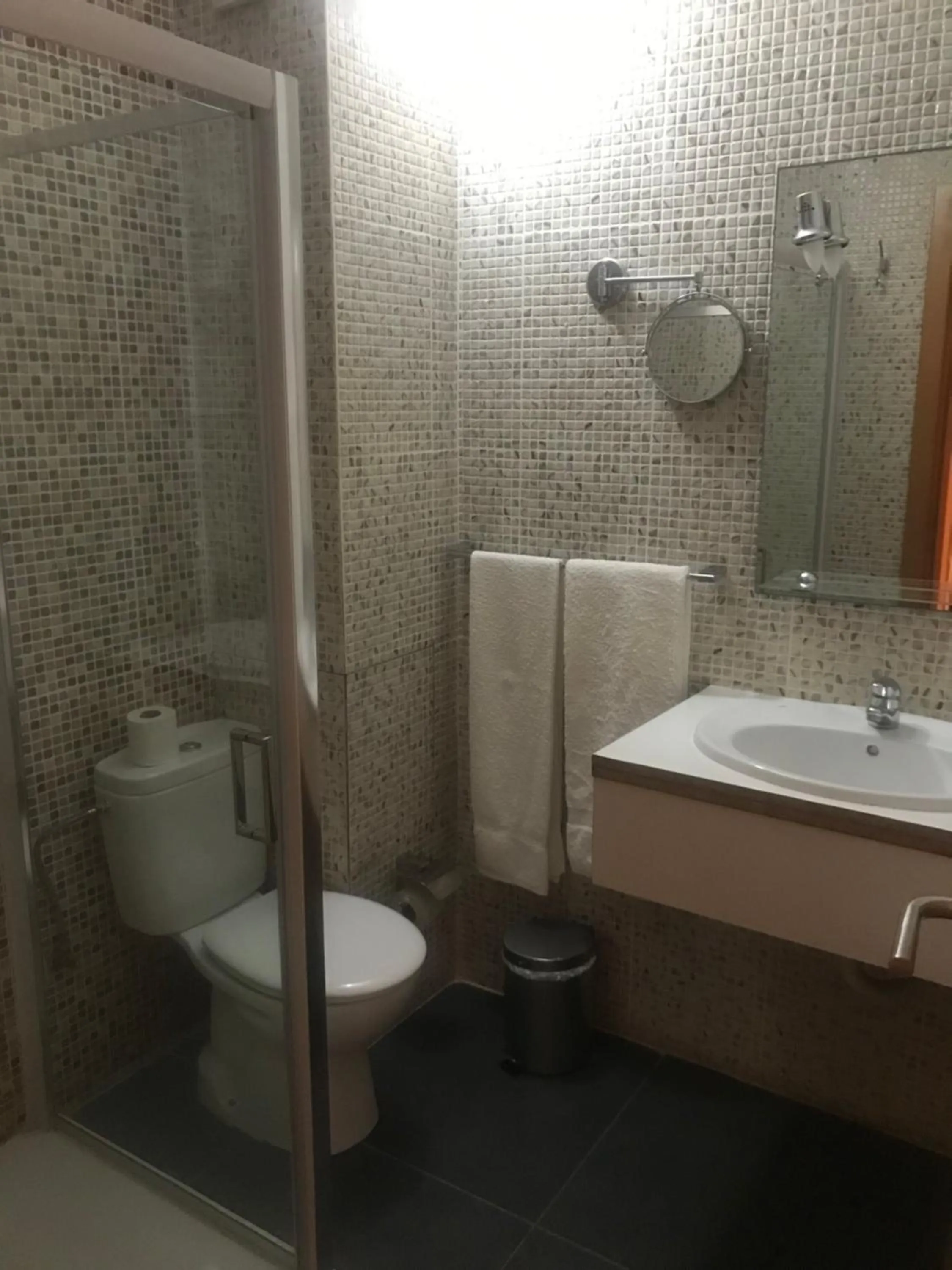 Bathroom in Vivi Hotel