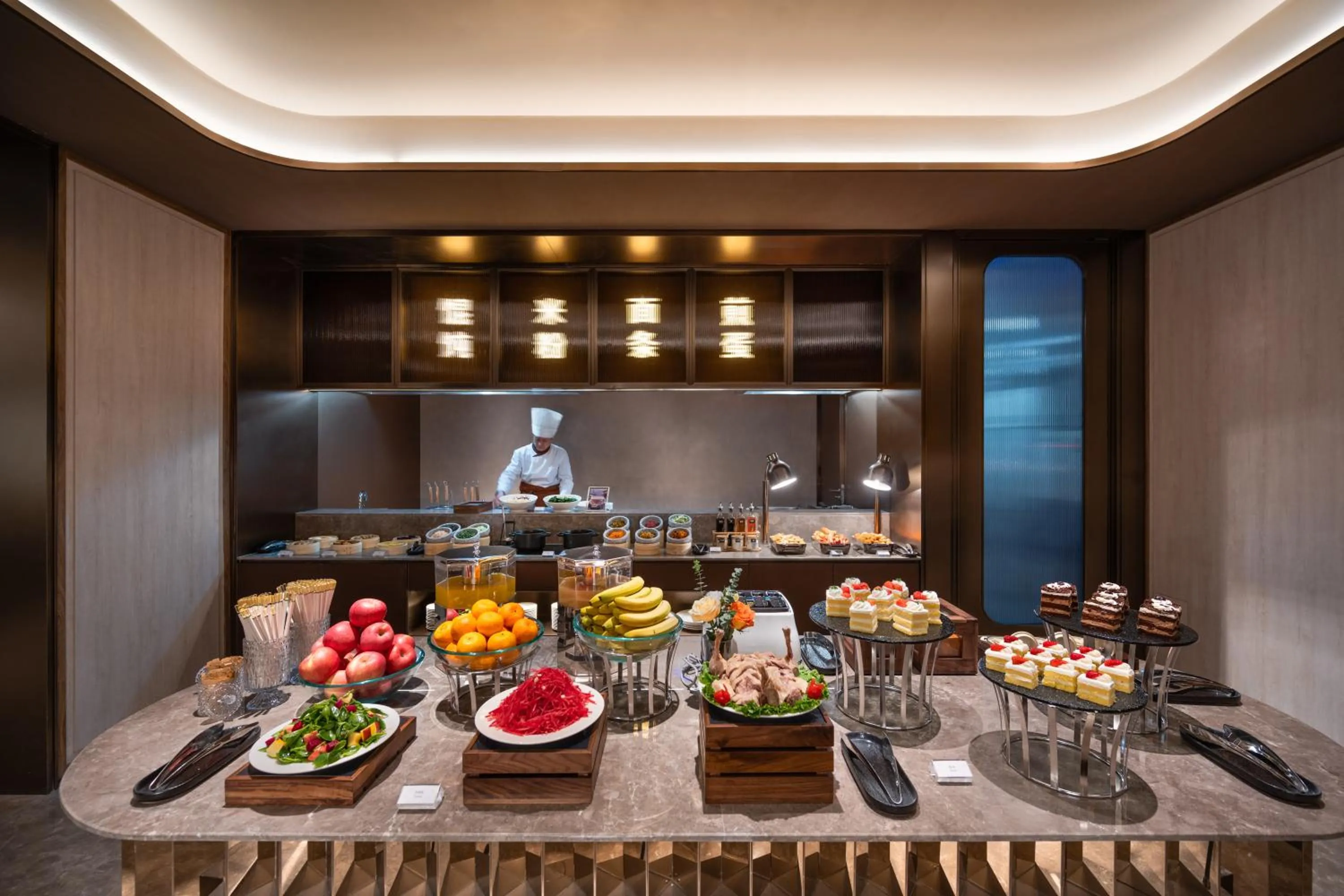 Restaurant/places to eat in Crystal Orange Beijing Tiantan hospital and Head quarters Hotel