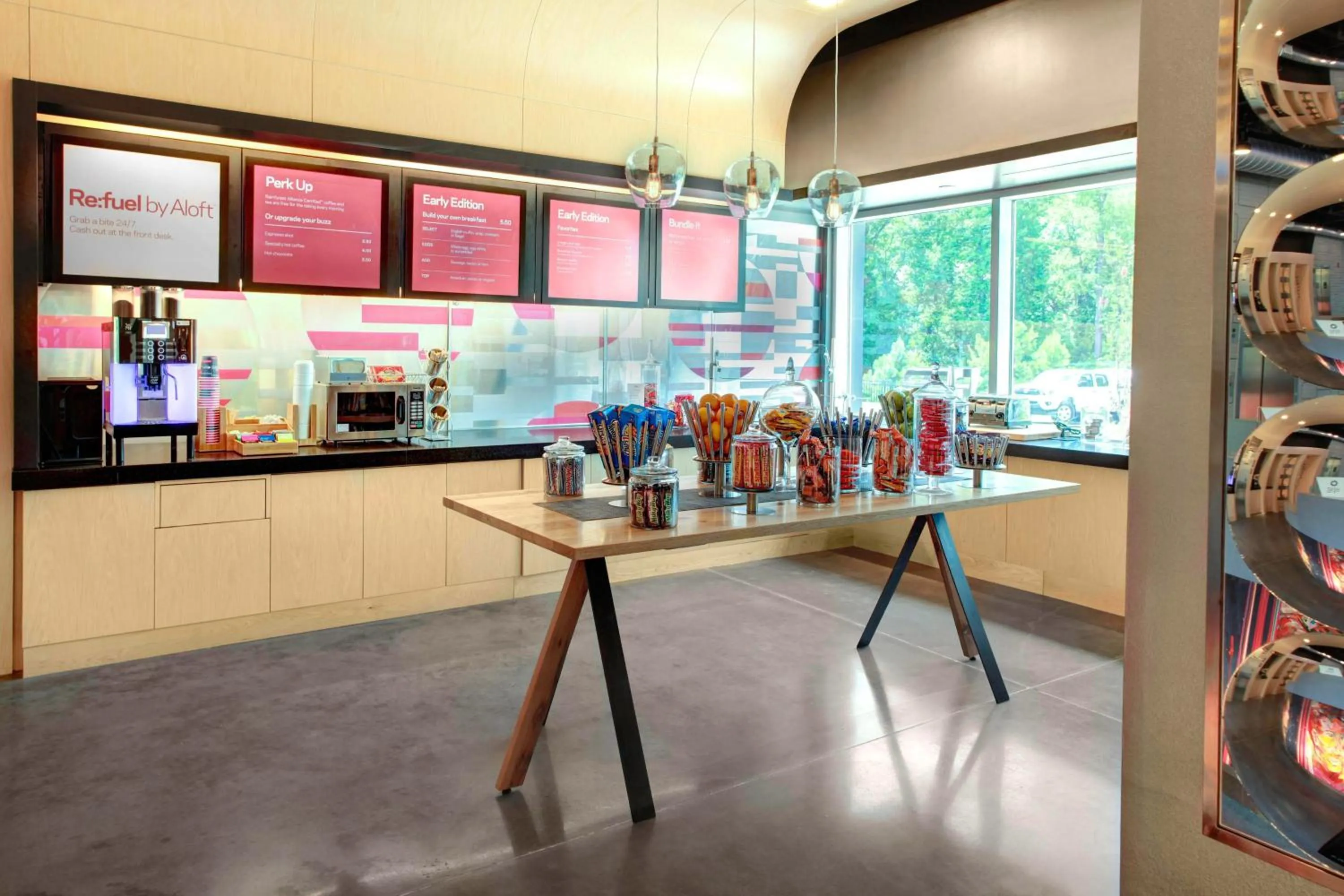 Restaurant/places to eat in Aloft Raleigh Durham Airport Brier Creek