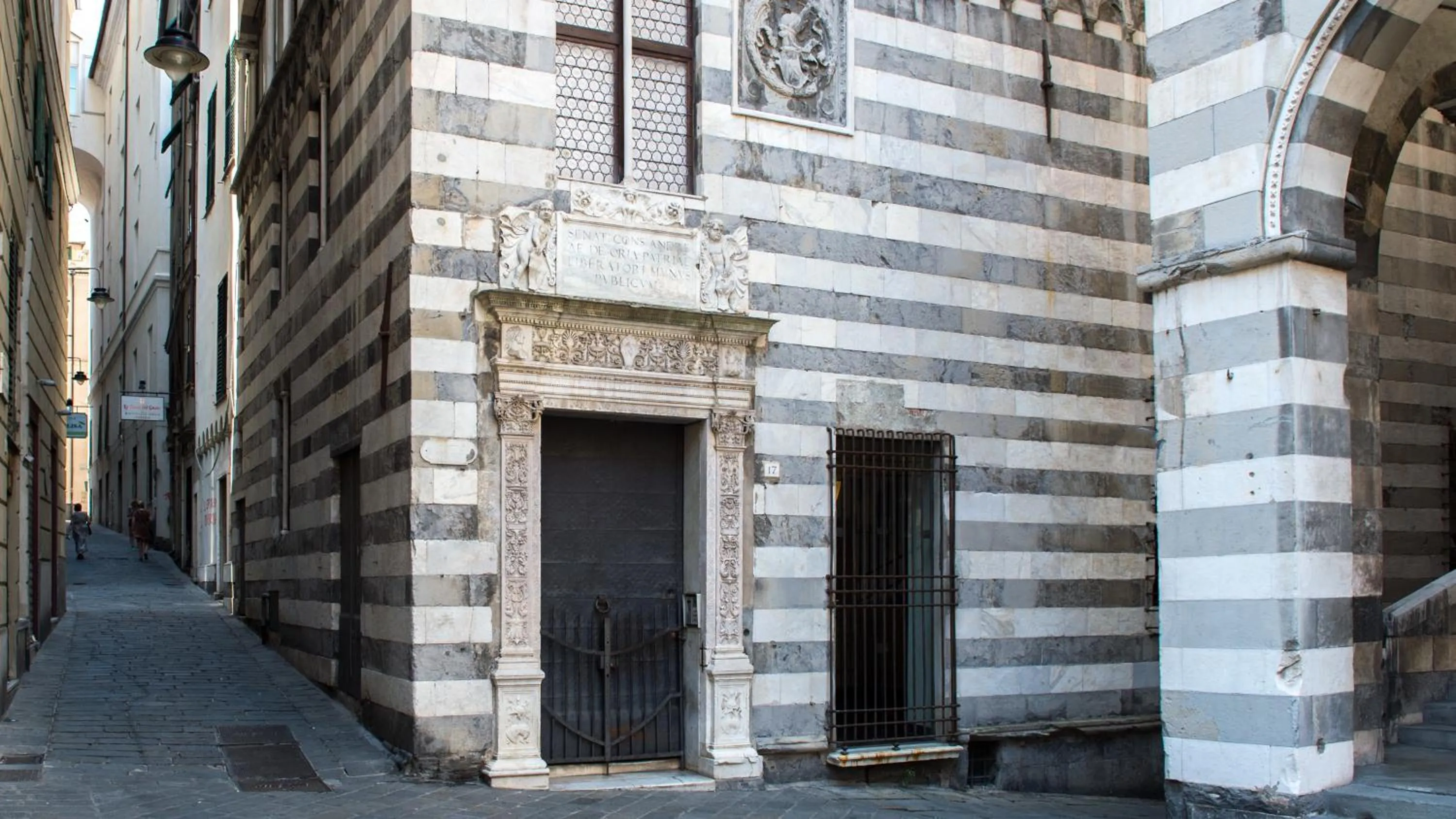 Facade/entrance in La Piazzetta Rooms & Apartments