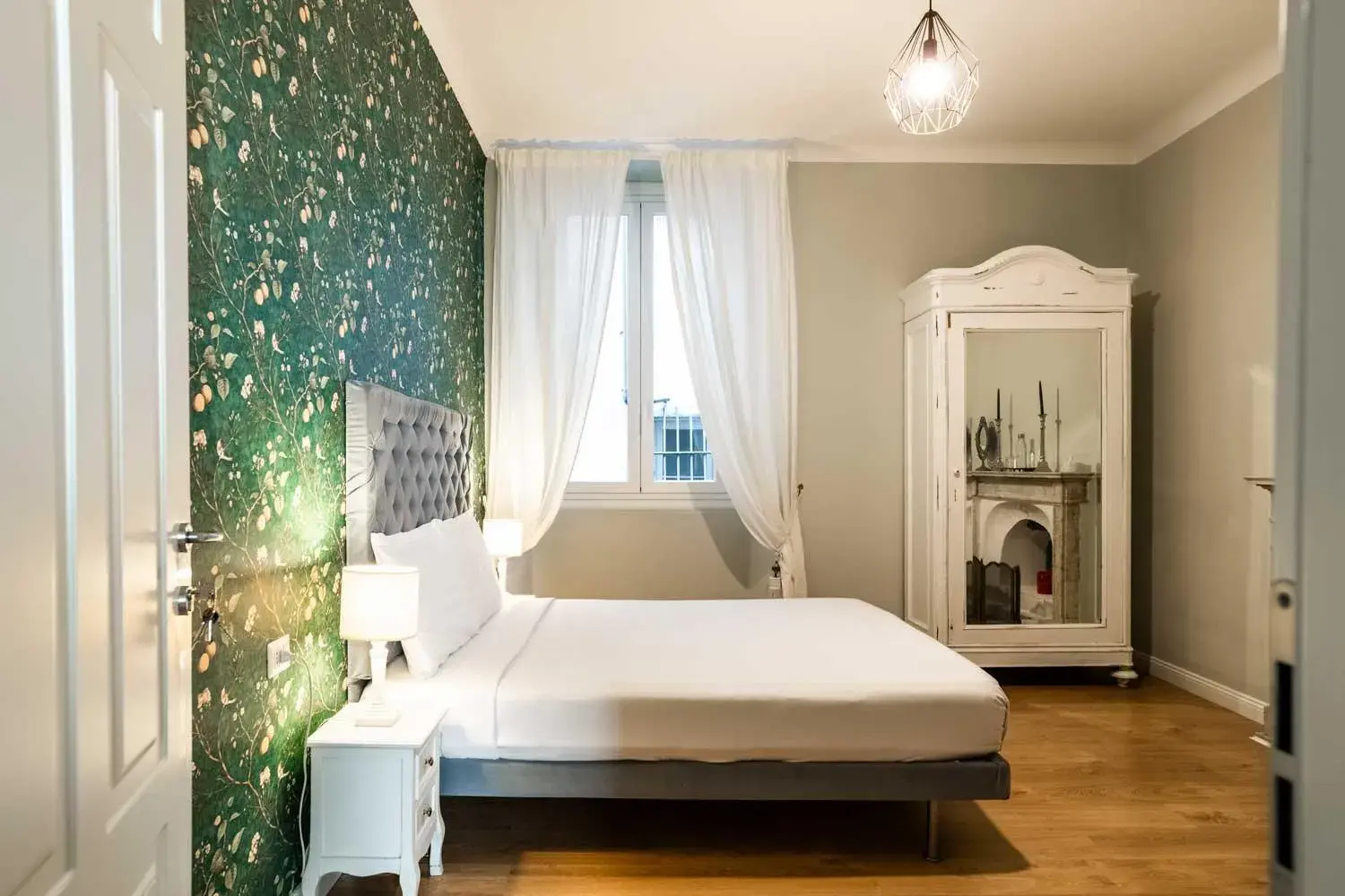 Double Room with Private External Bathroom in La Piazzetta Rooms & Apartments Double Room with Private External Bathroom in La Piazzetta Rooms & Apartments