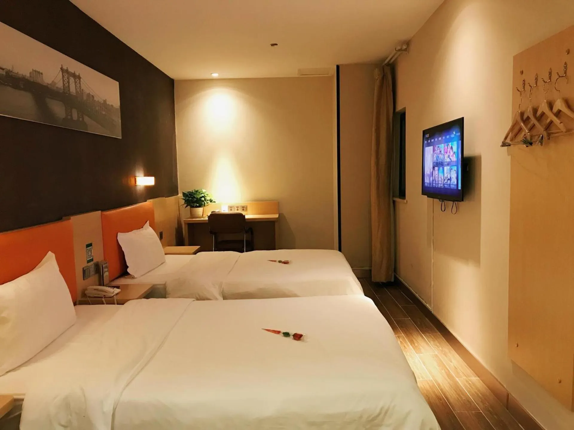 Bed in 7Days Premium Nanjing Xinjiekou Subway Station