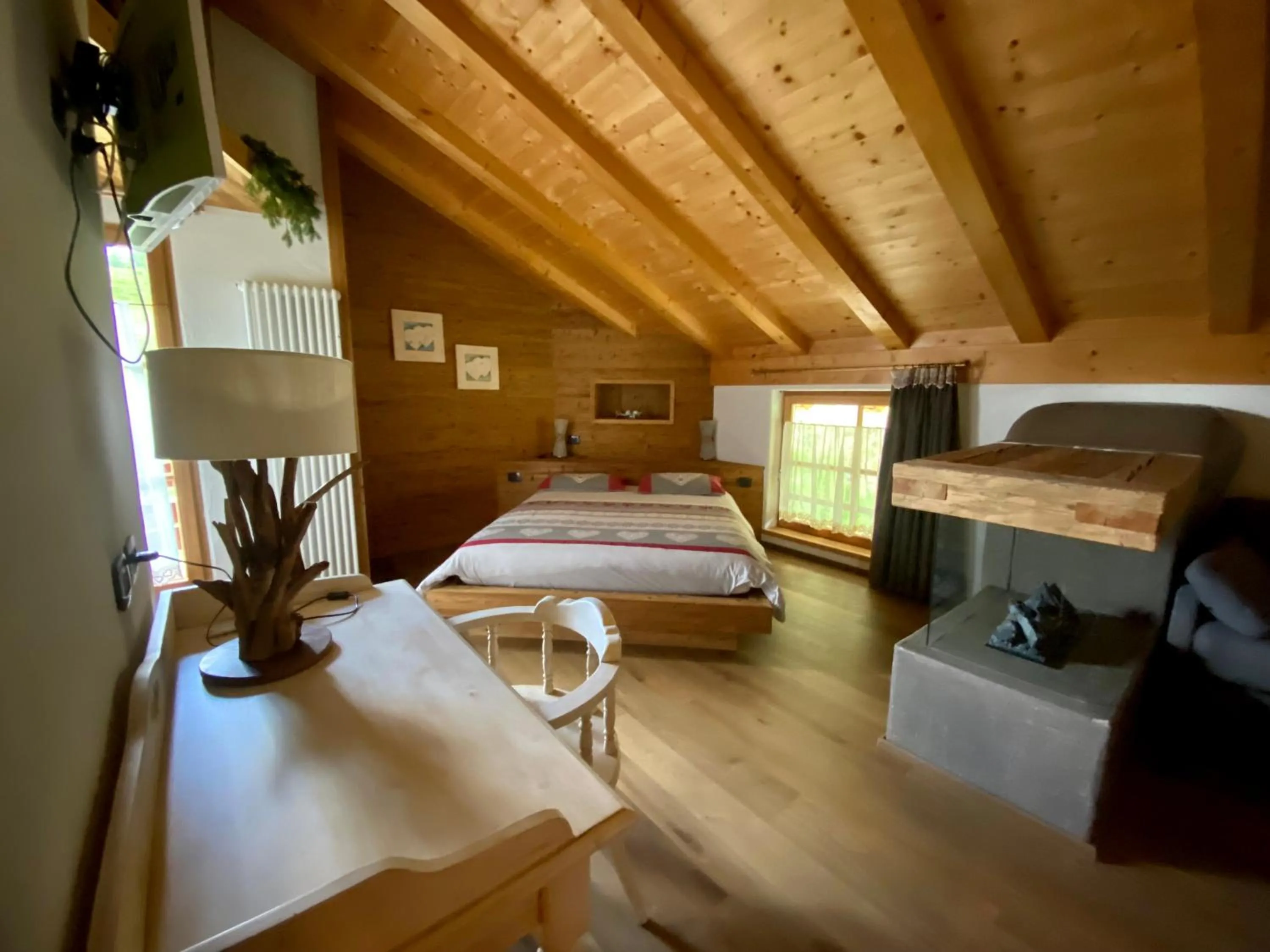 Decorative detail, Bed in Rifugio Lo Scoiattolo