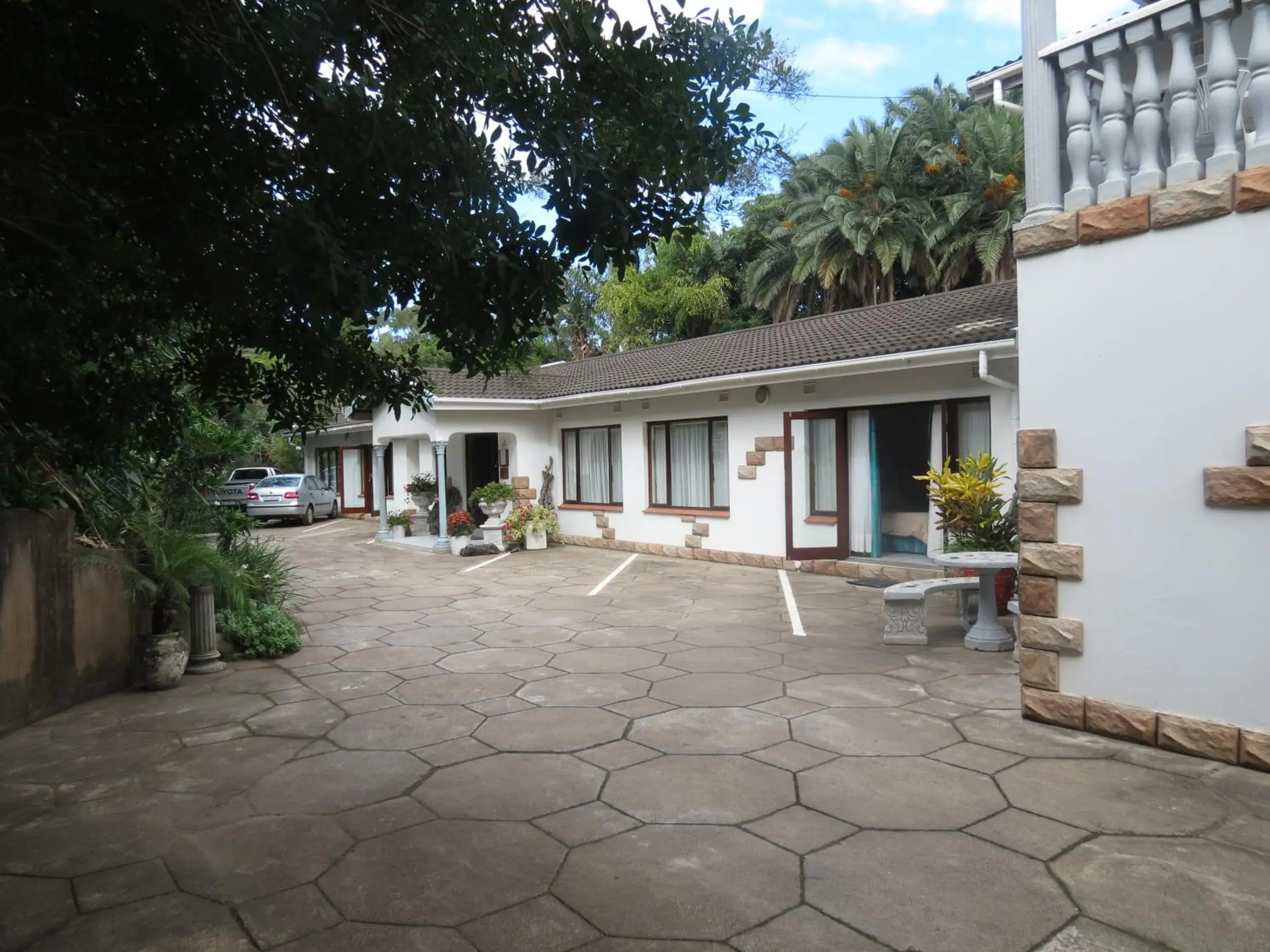 Double Room in Dieu Donnee River Lodge Double Room in Dieu Donnee River Lodge