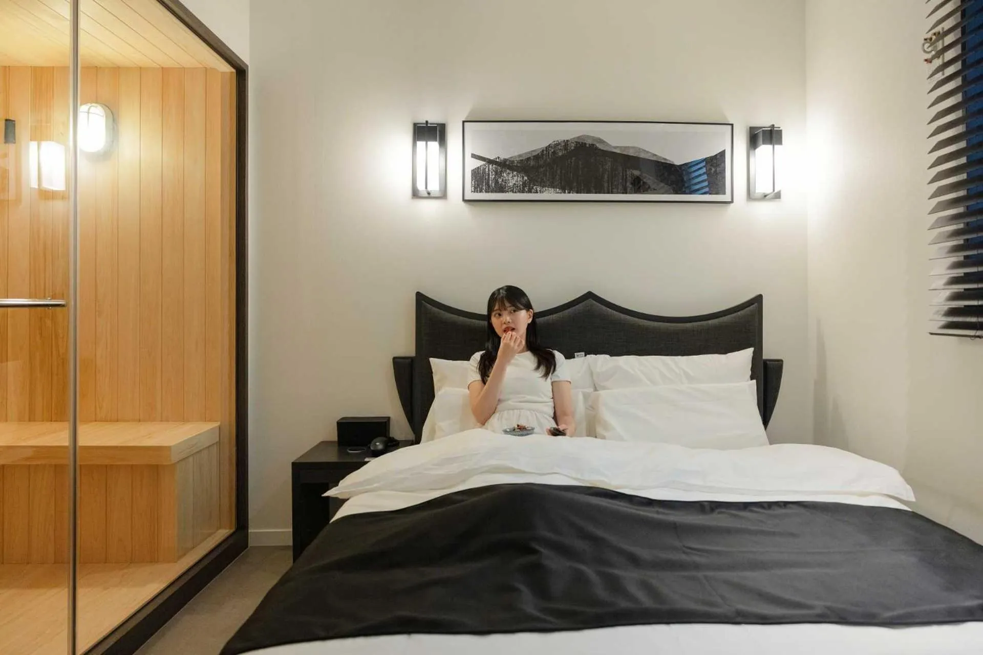 Photo of the whole room, Bed in Anook Hotel and Spa Daejeon Yuseong