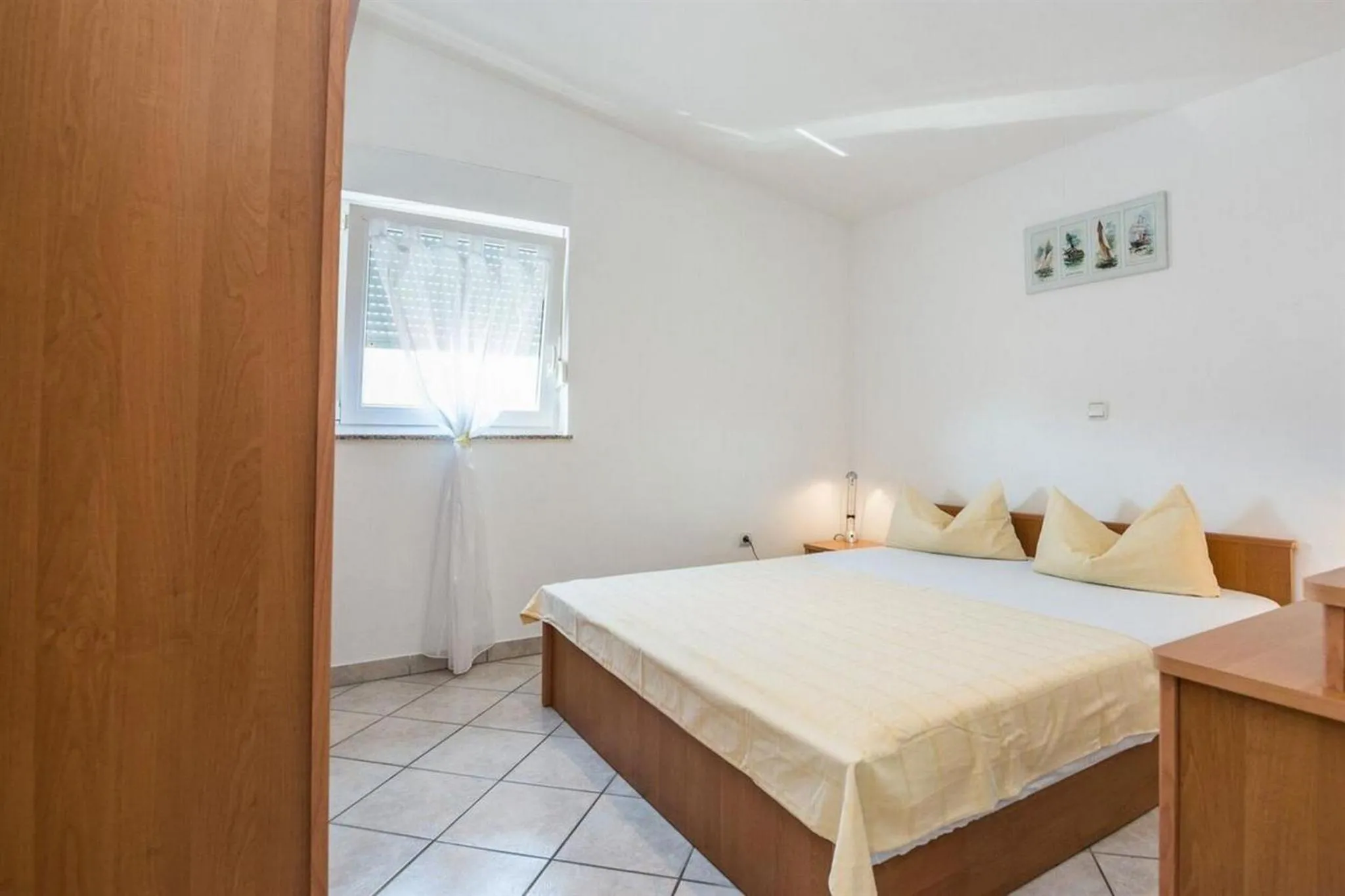 Bed in Apartments Delic-Pejic