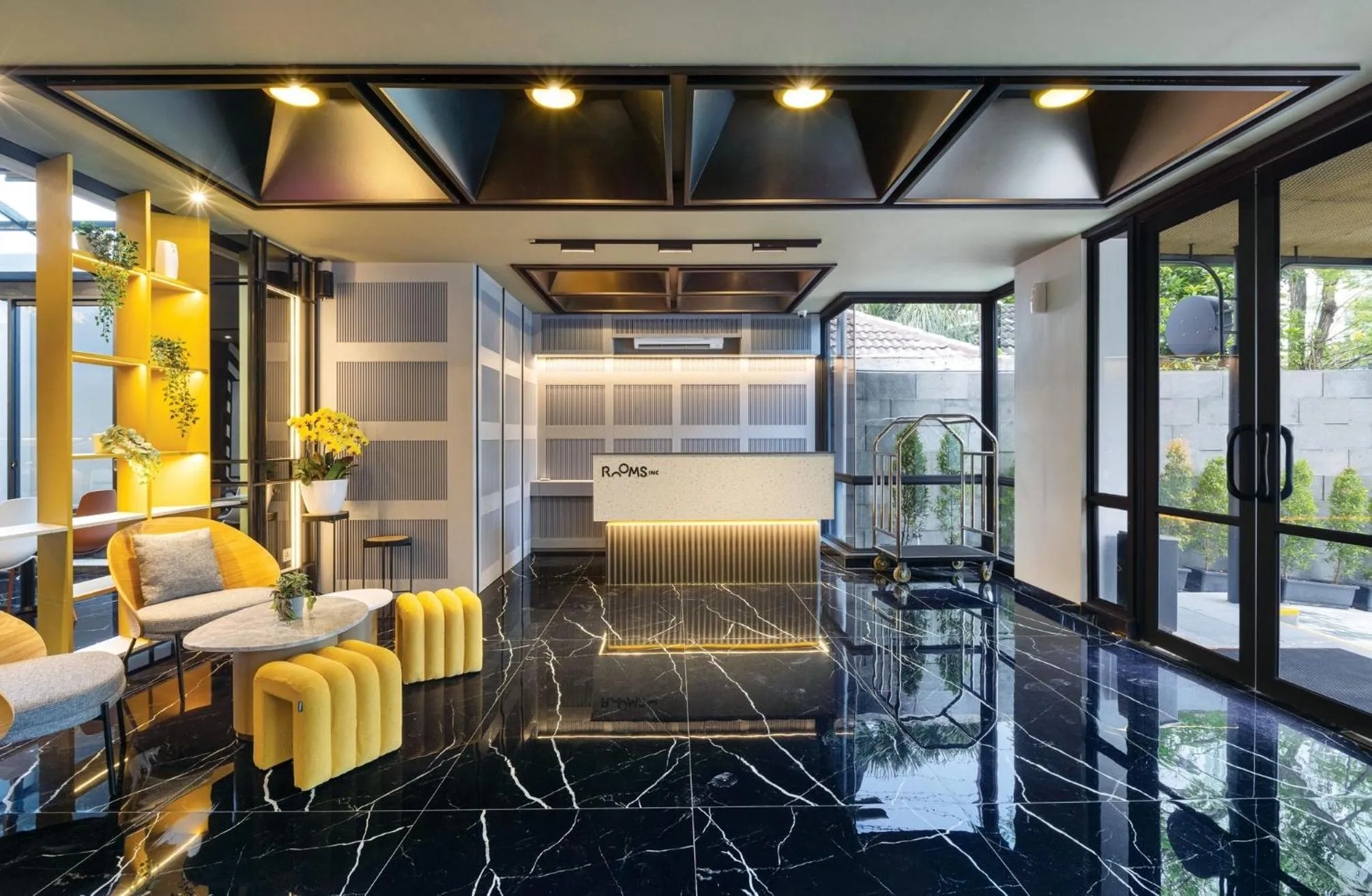 Lobby or reception, Bed in ROOMS INC Sudirman Jakarta