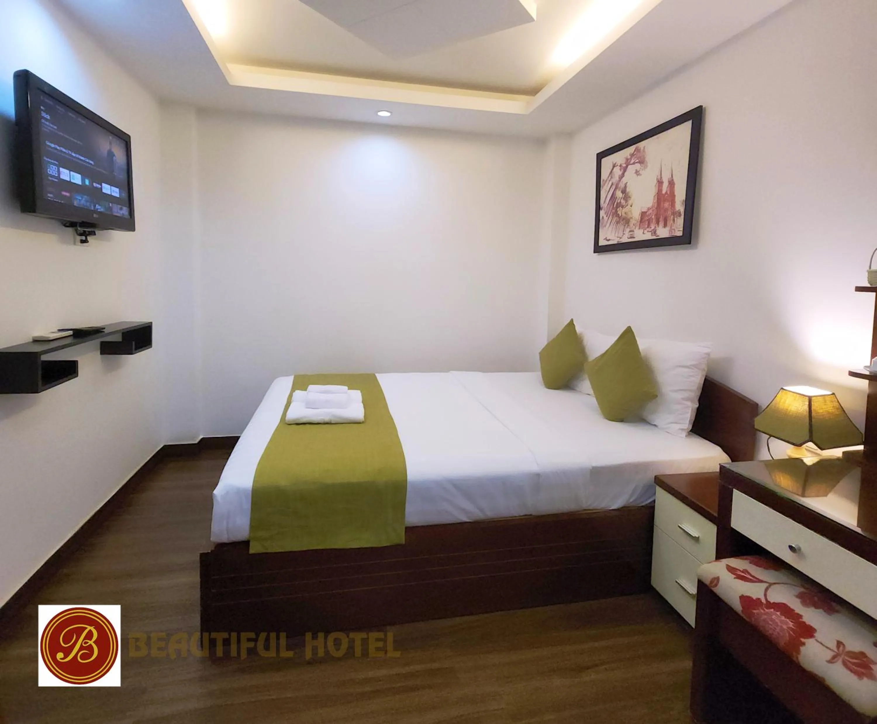 Bed in Beautiful Hotel Bui vien