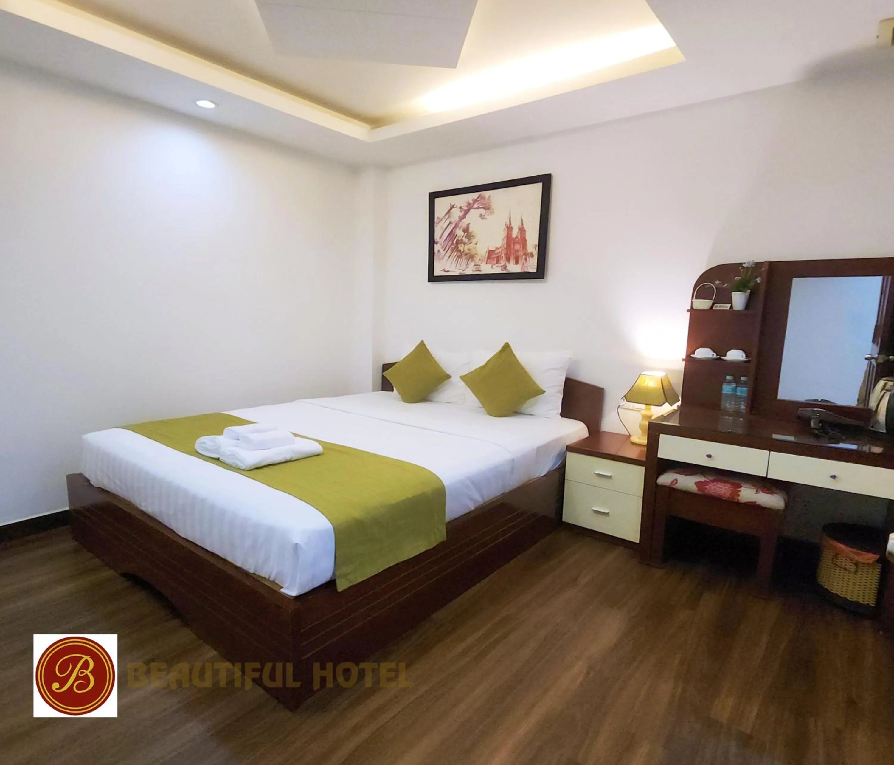Bed in Beautiful Hotel Bui vien