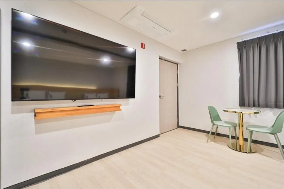 Jinhae 701 Hotel