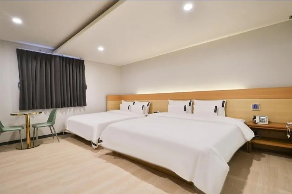 Bed in Jinhae 701 Hotel