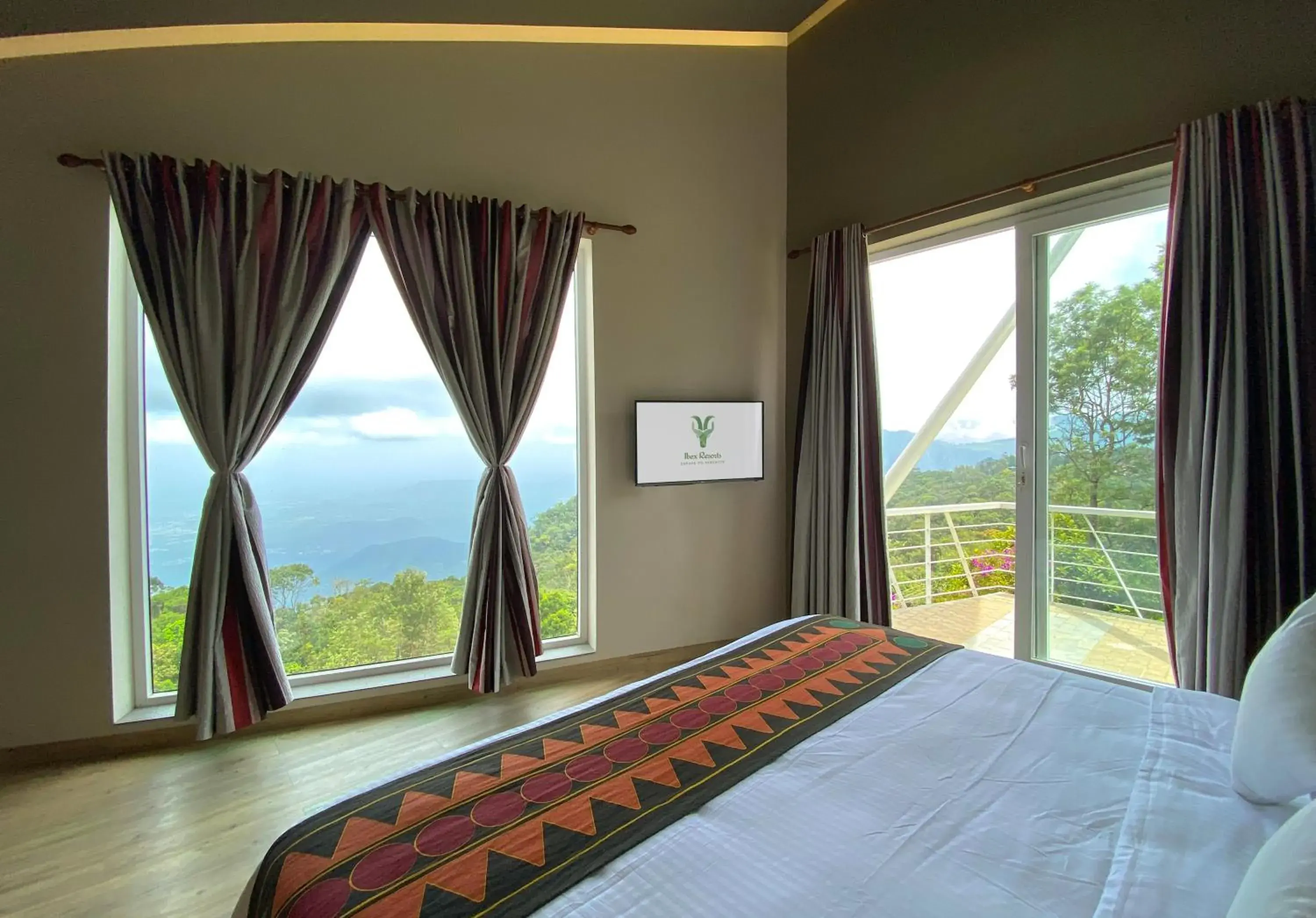 Natural landscape, Bed in Ibex Resorts, Coonoor - Tapas Natural landscape, Bed in Ibex Resorts, Coonoor - Tapas