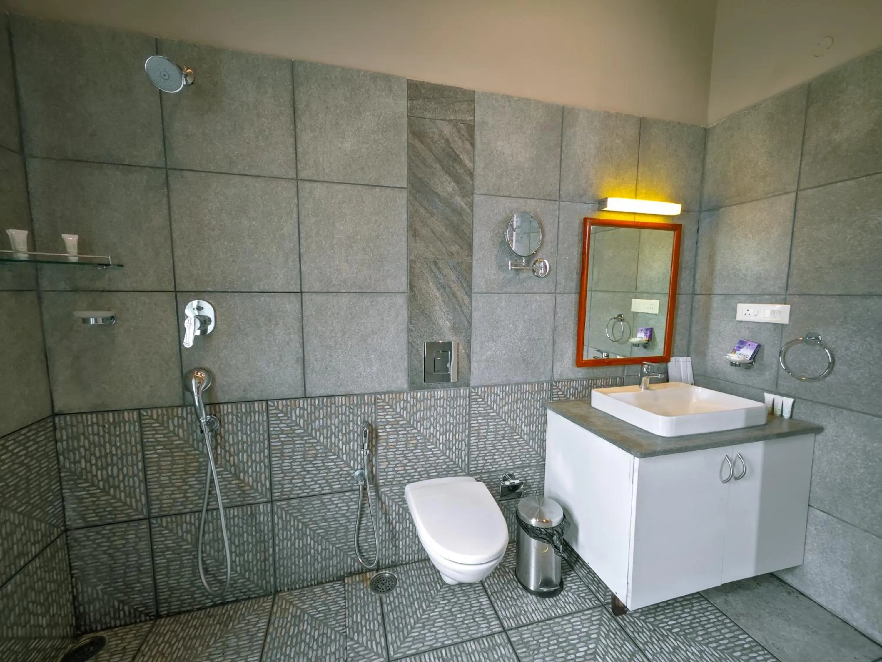 Shower in Ibex Resorts, Coonoor - Tapas