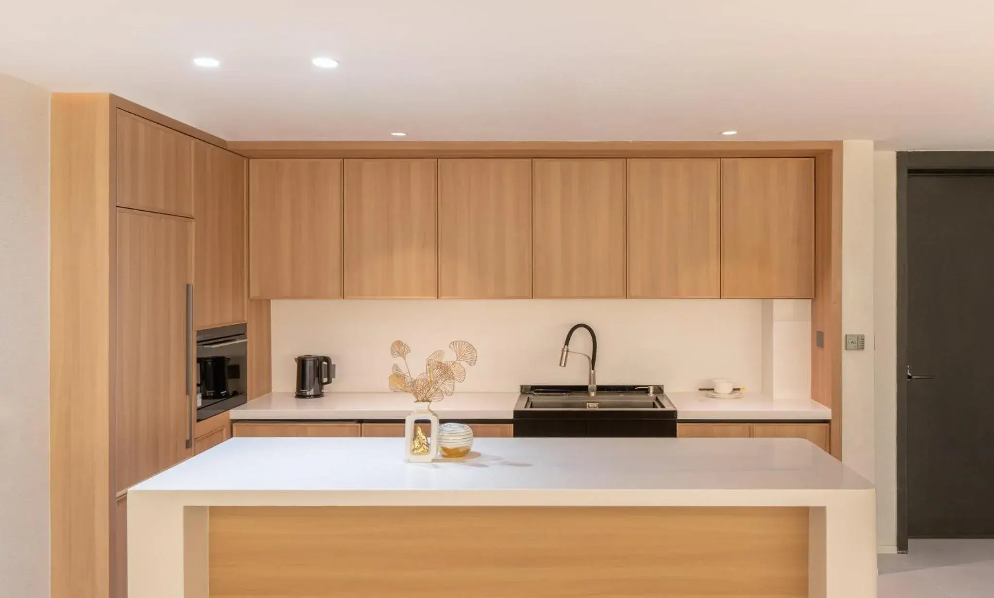 Photo of the whole room in InterContinental Hotels Shanghai Jing'An Ser Apt.by IHG Photo of the whole room in InterContinental Hotels Shanghai Jing'An Ser Apt.by IHG