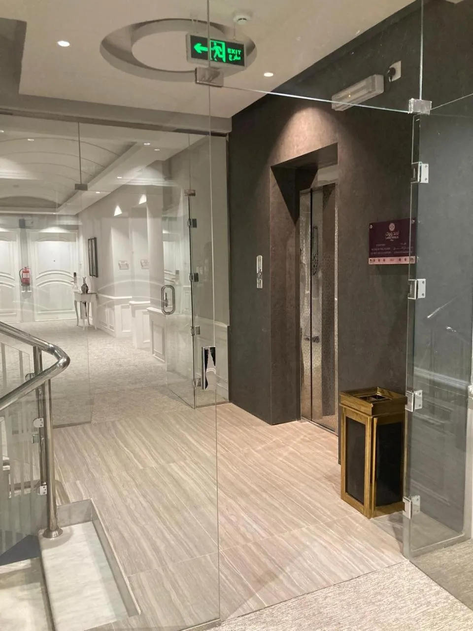 elevator in Land Walk Al Aqiq