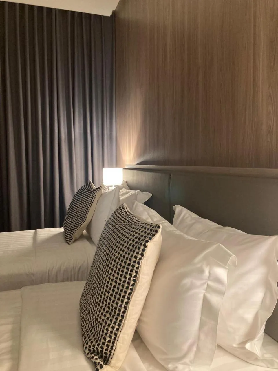 Bed in Land Walk Al Aqiq