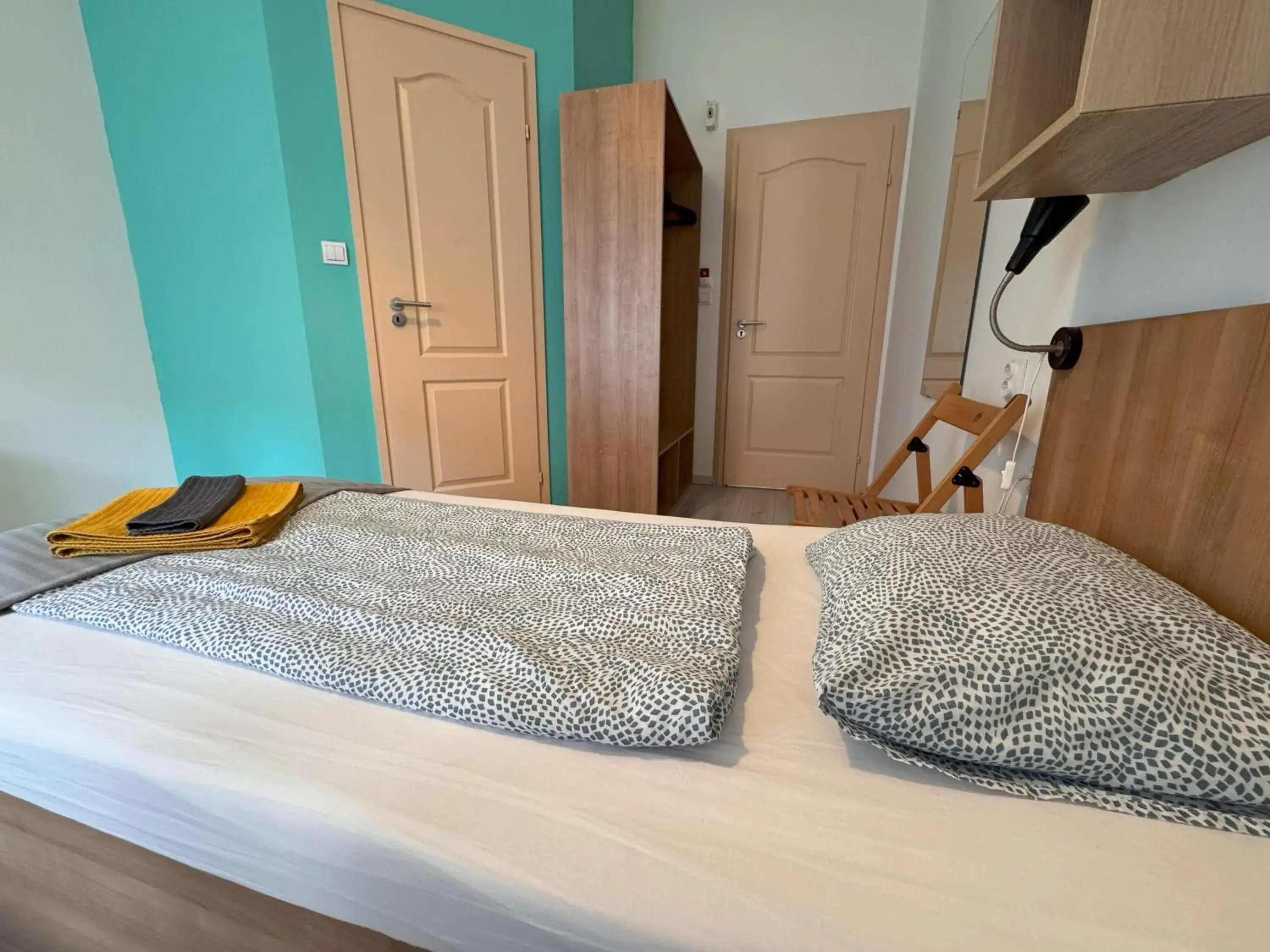 Photo of the whole room, Bed in Omega Guesthouse Budapest Photo of the whole room, Bed in Omega Guesthouse Budapest