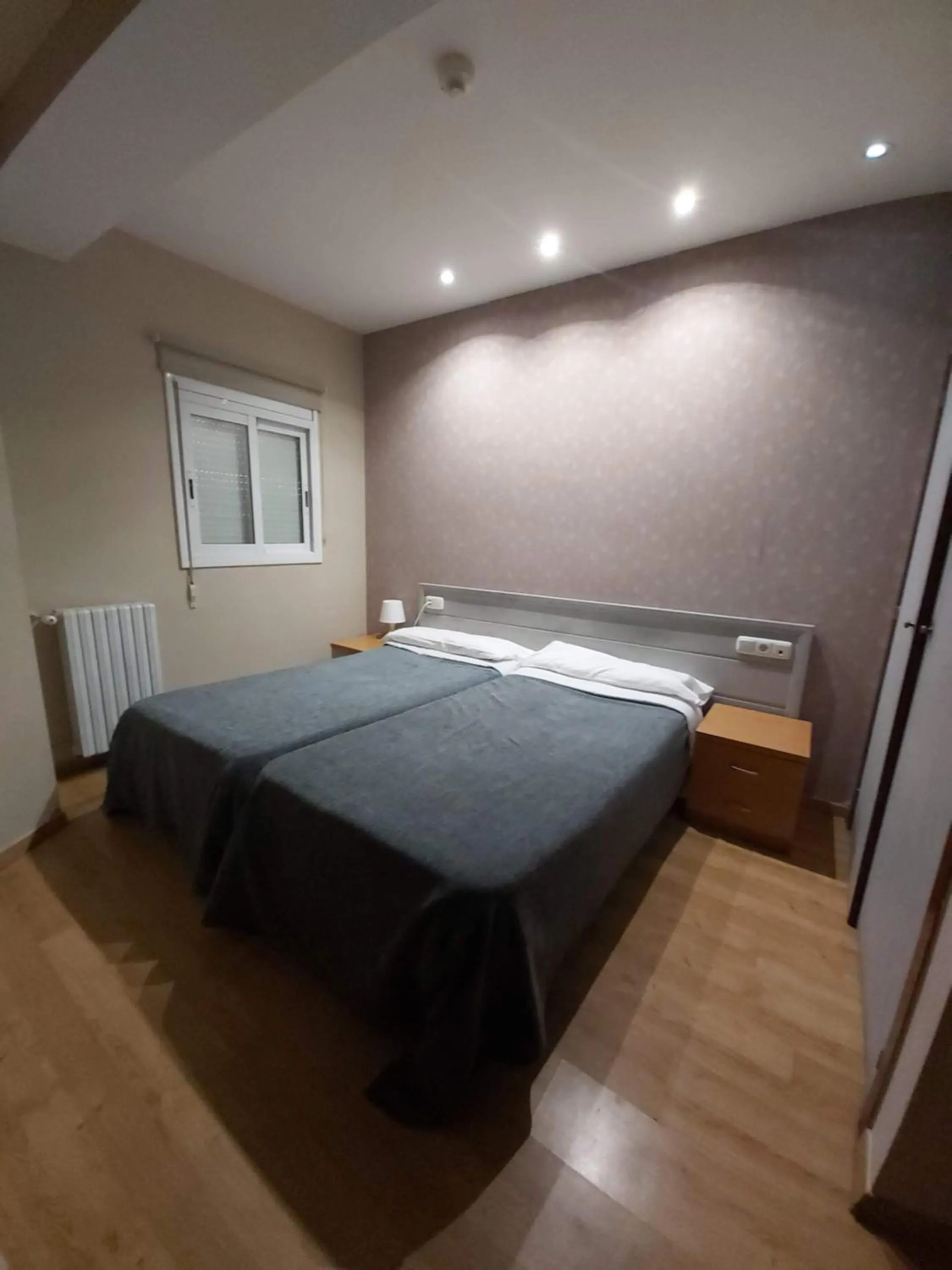 Bedroom, Bed in Hotel 139