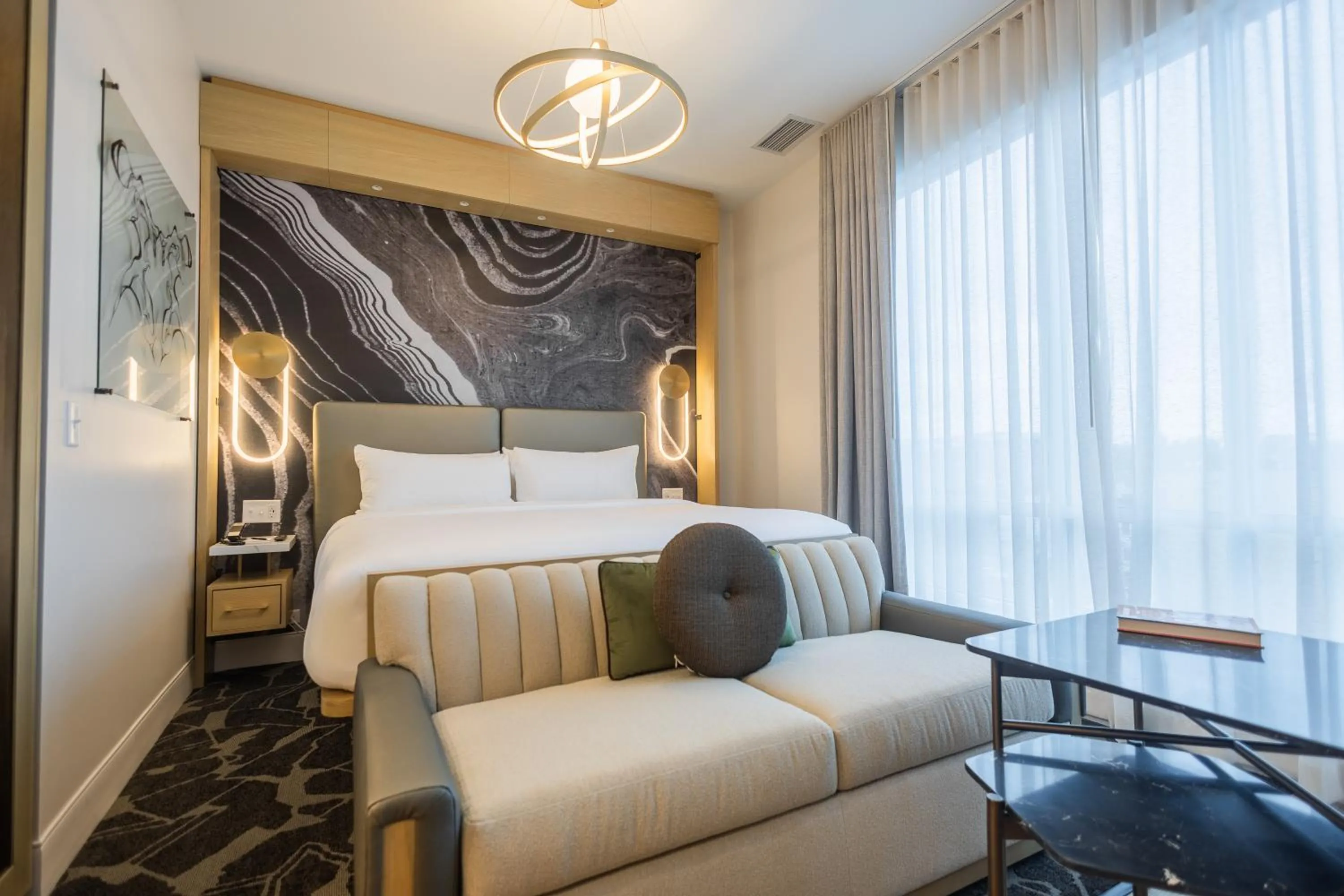 Deluxe King Room in POSH on Kirkwood, A Boutique Hotel