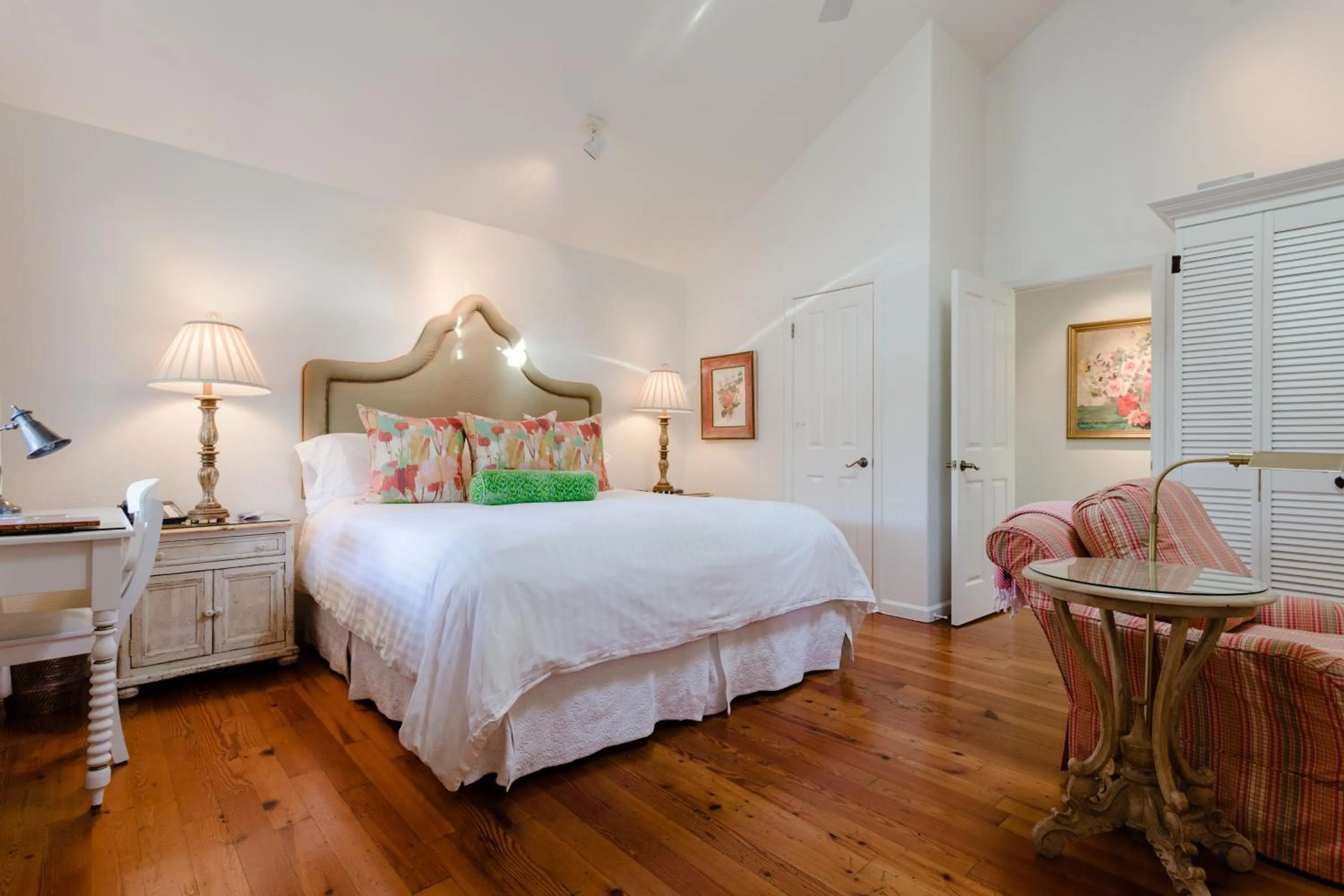 Bed in Cottage Grove Inn