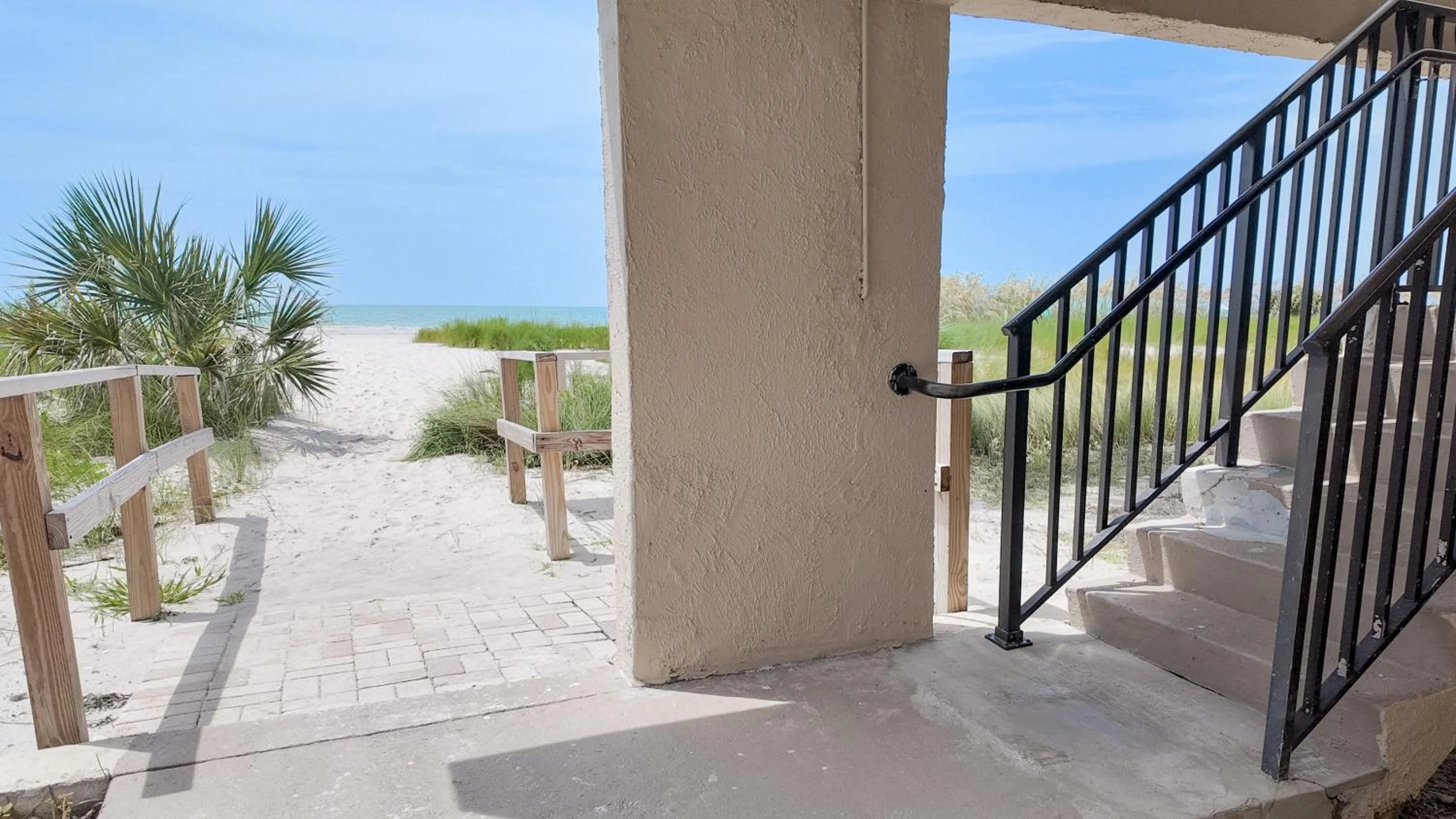 Natural landscape in Sanibel Siesta on the Beach