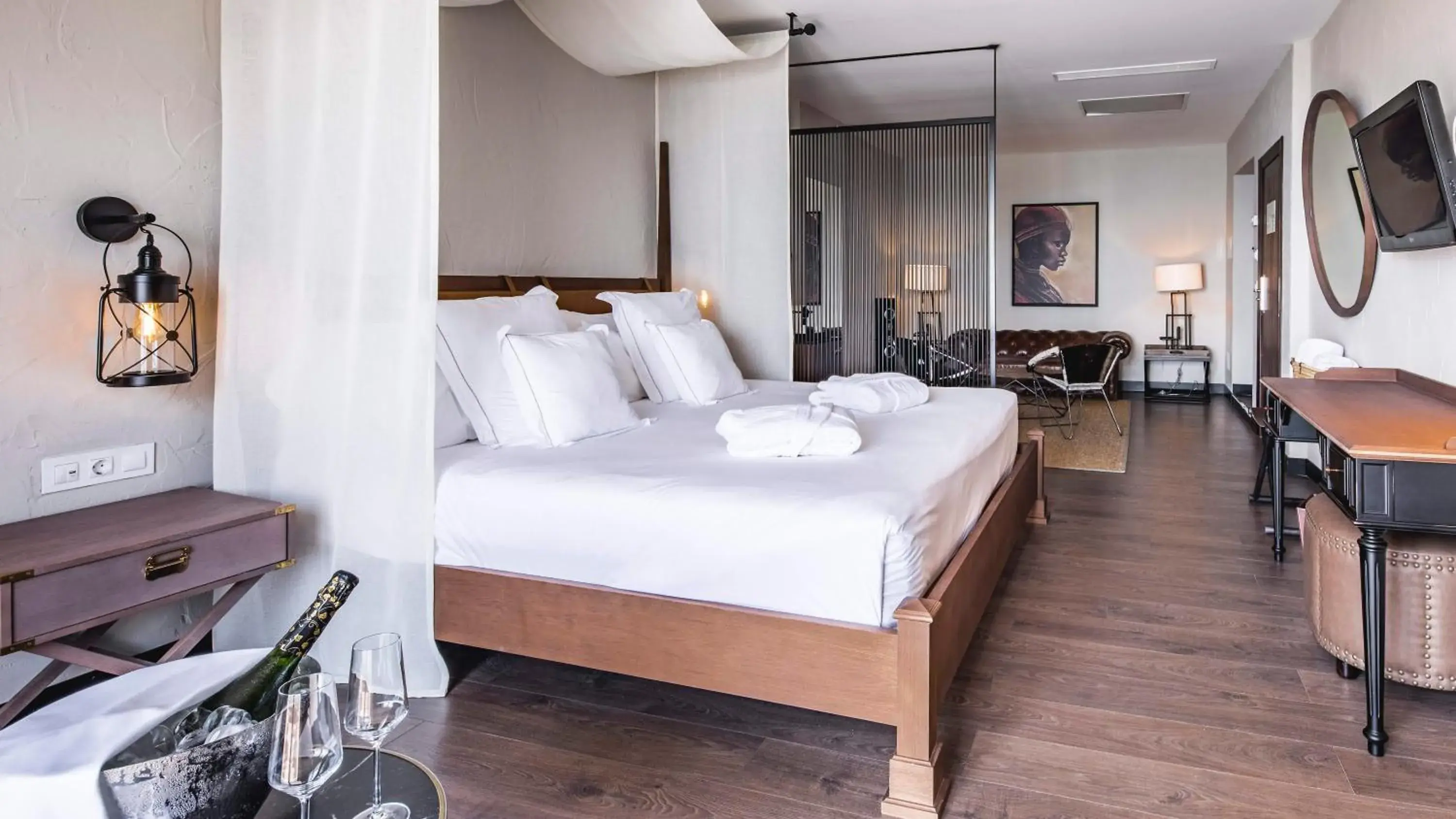 Photo of the whole room, Bed in Be Live Adults Only La Cala Boutique Hotel Photo of the whole room, Bed in Be Live Adults Only La Cala Boutique Hotel