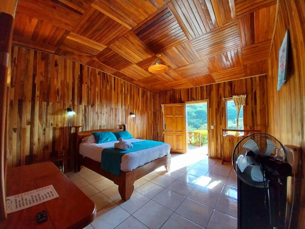Decorative detail, Bed in Belcruz family lodge