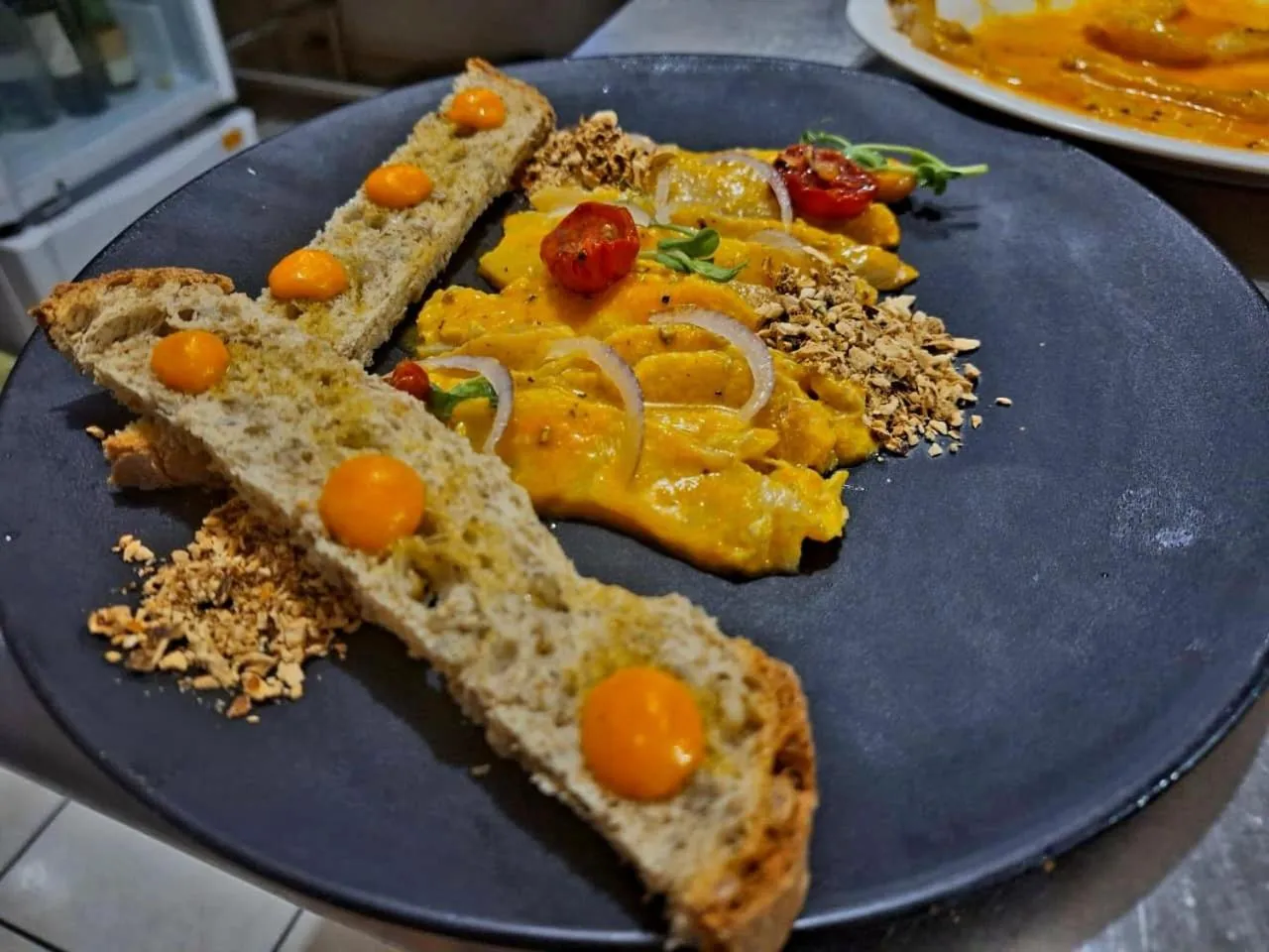 Restaurant/places to eat in Belcruz family lodge