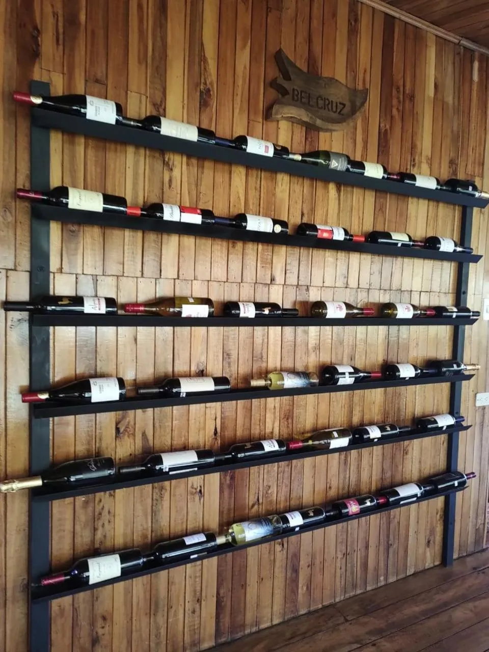 Restaurant/places to eat in Belcruz family lodge