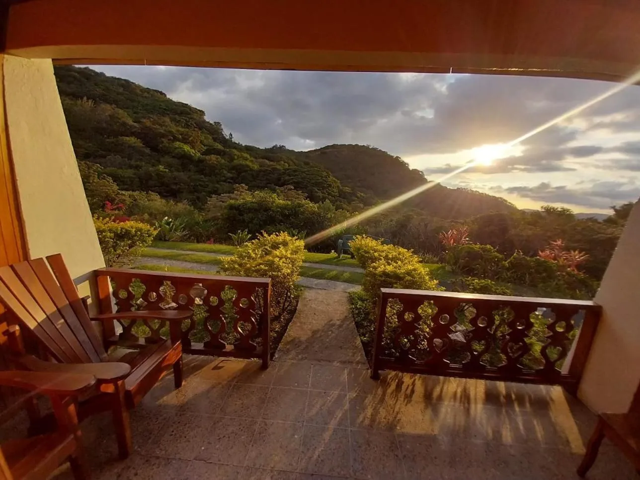 Garden view in Belcruz family lodge