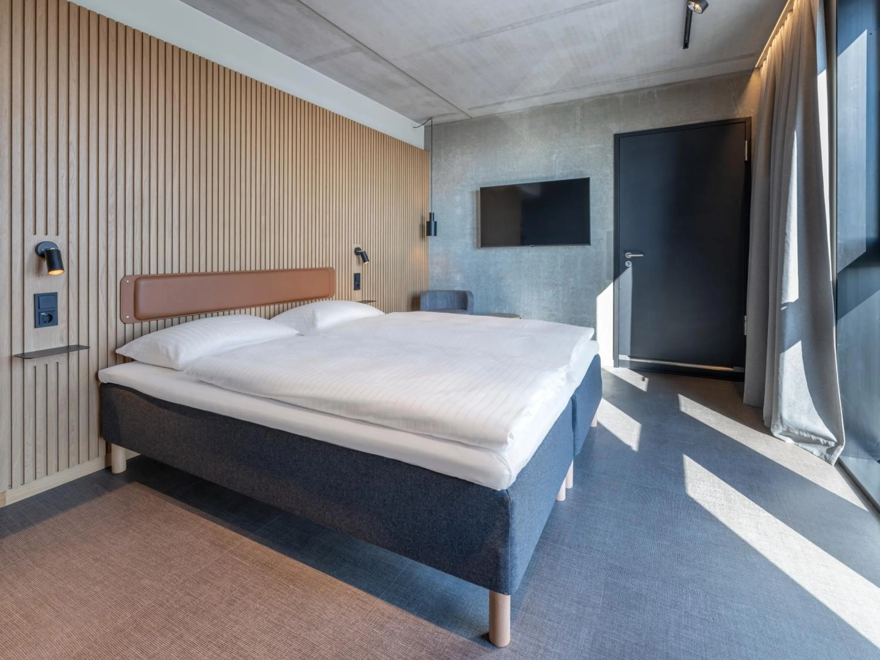 Photo of the whole room, Bed in Zleep Hotel Hamburg Volkspark