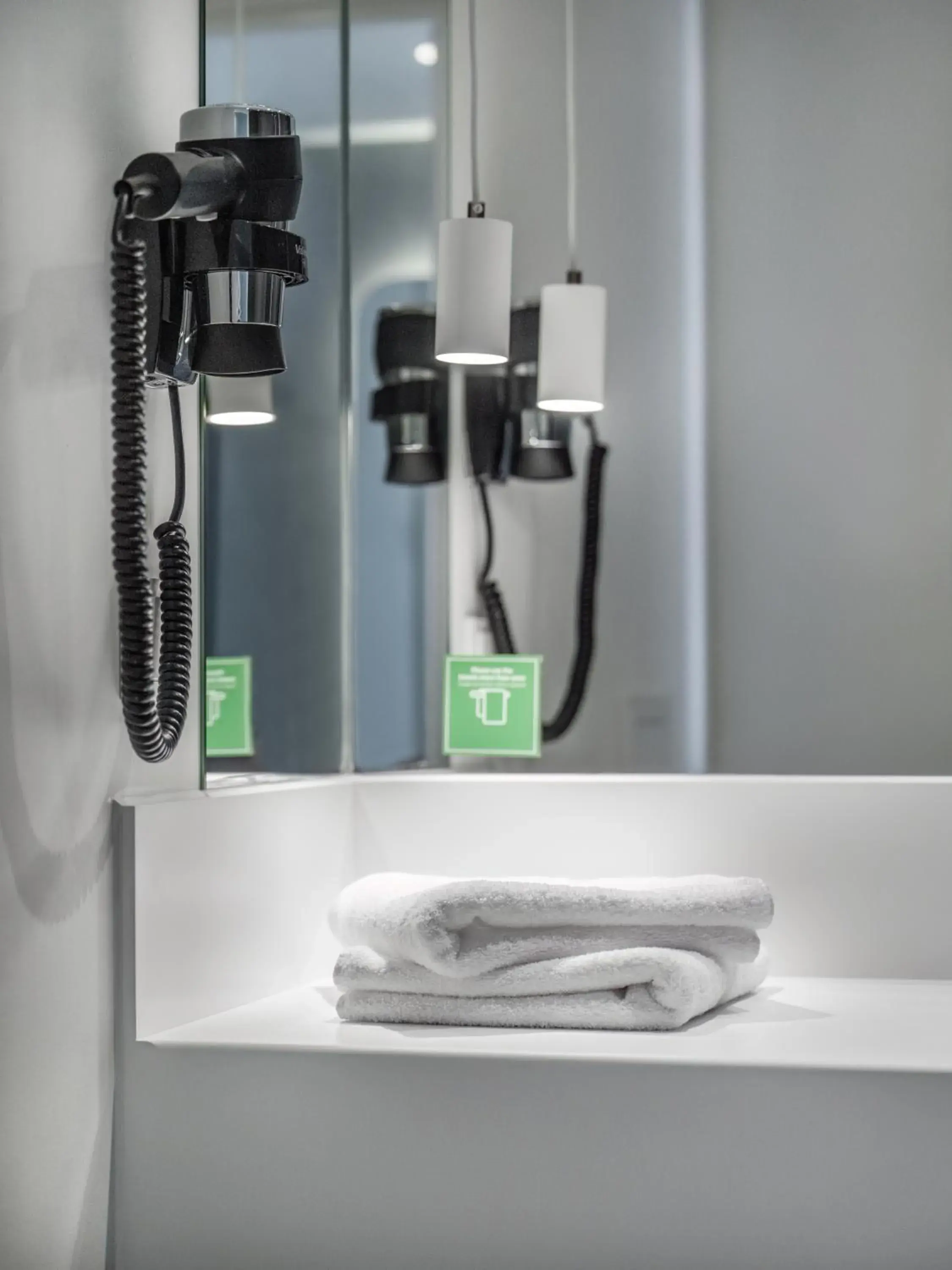 Single Room in Zleep Hotel Hamburg Volkspark Single Room in Zleep Hotel Hamburg Volkspark