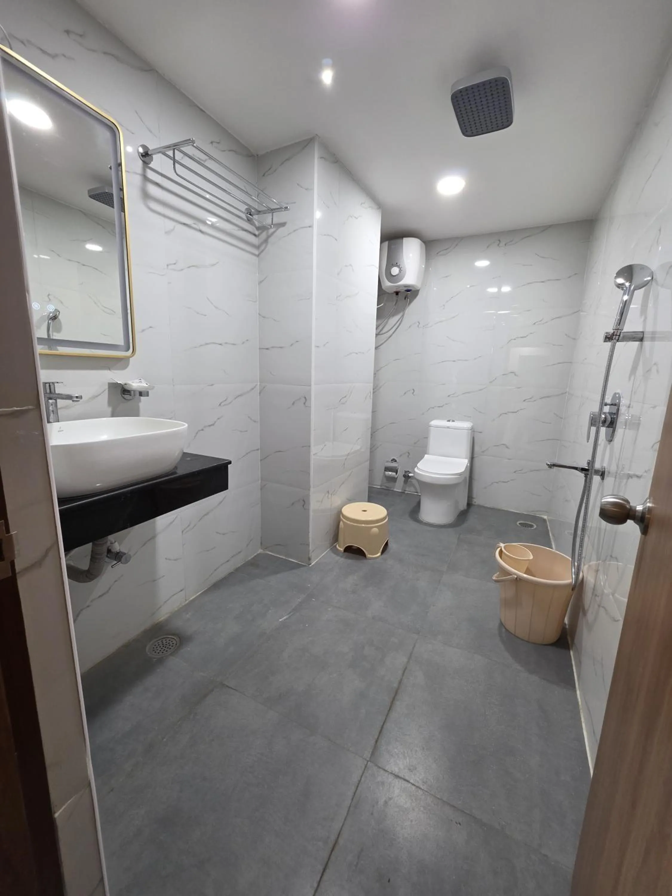 Bathroom in Hotel Deccan Park