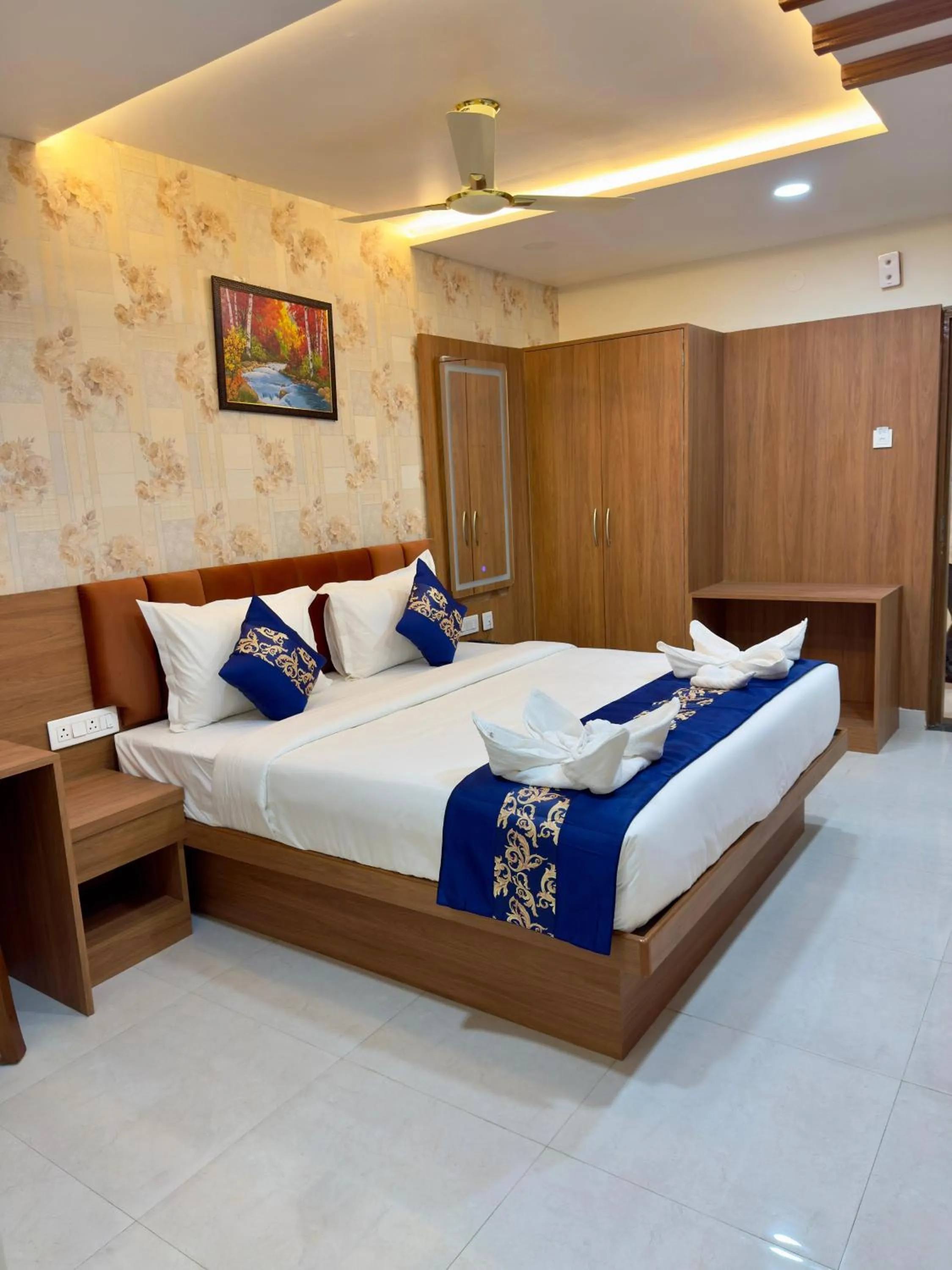 Bed in Hotel Deccan Park