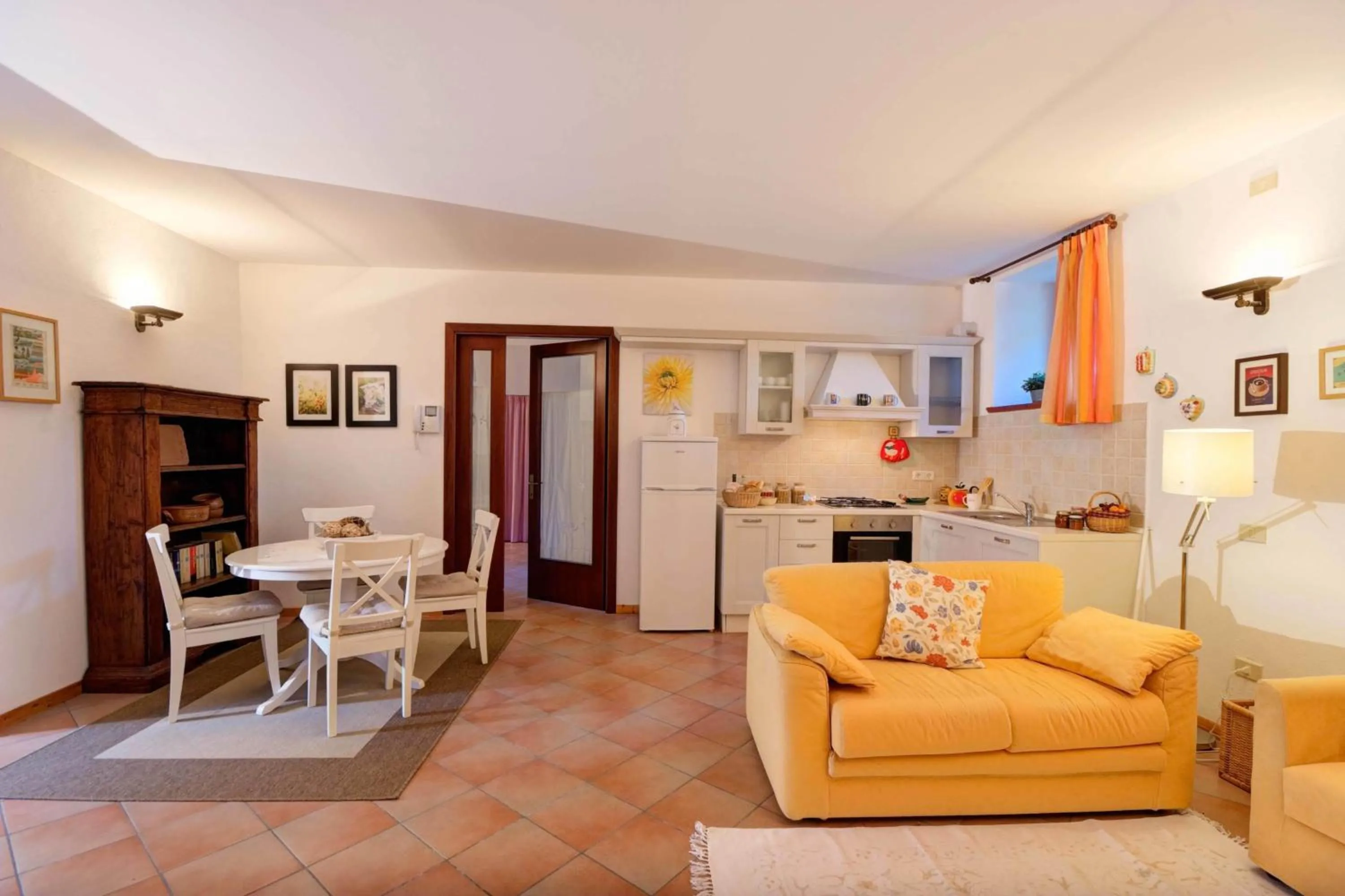Photo of the whole room in Il Casale Di Montefreddo