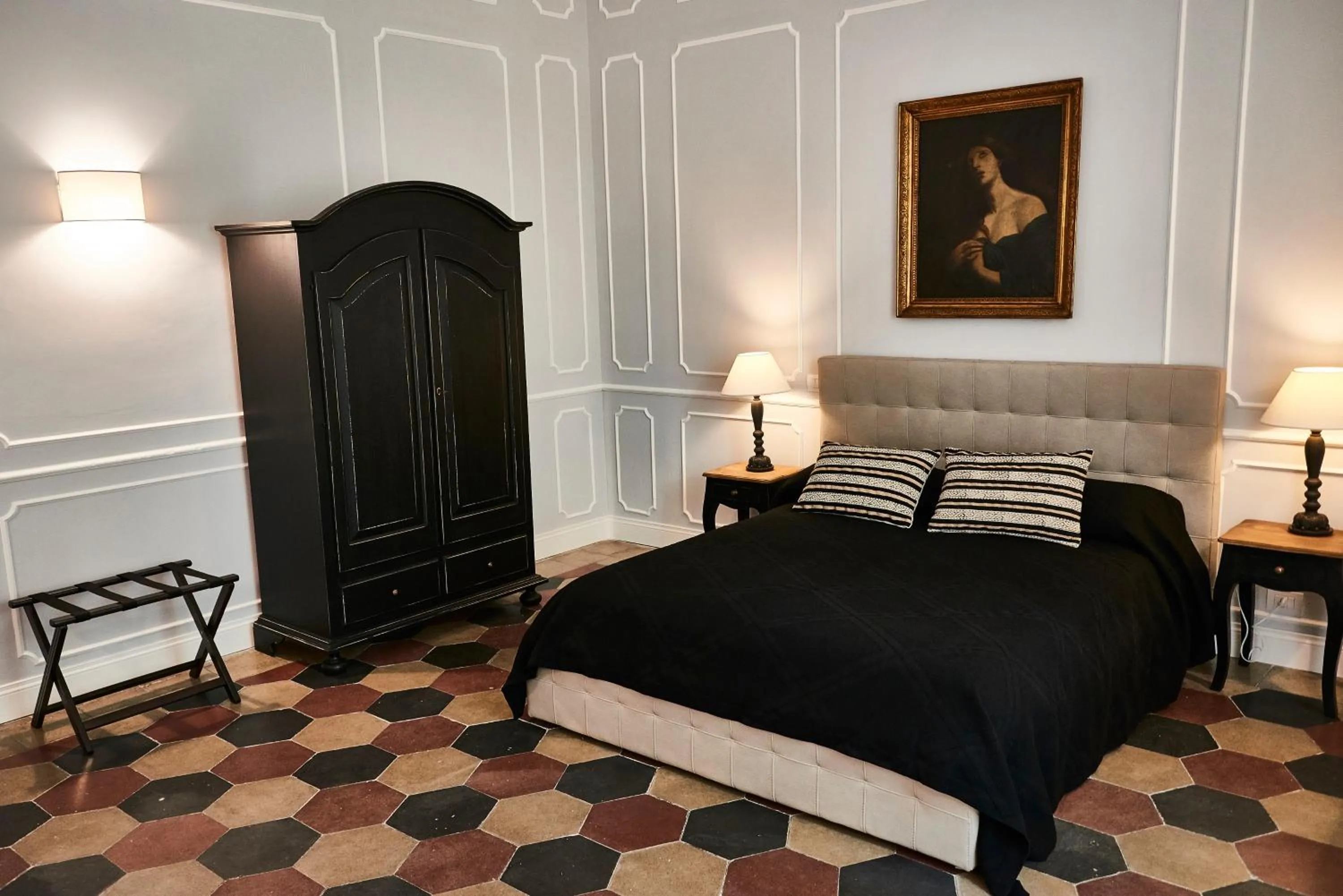 Photo of the whole room, Bed in Ale & Niki's Home