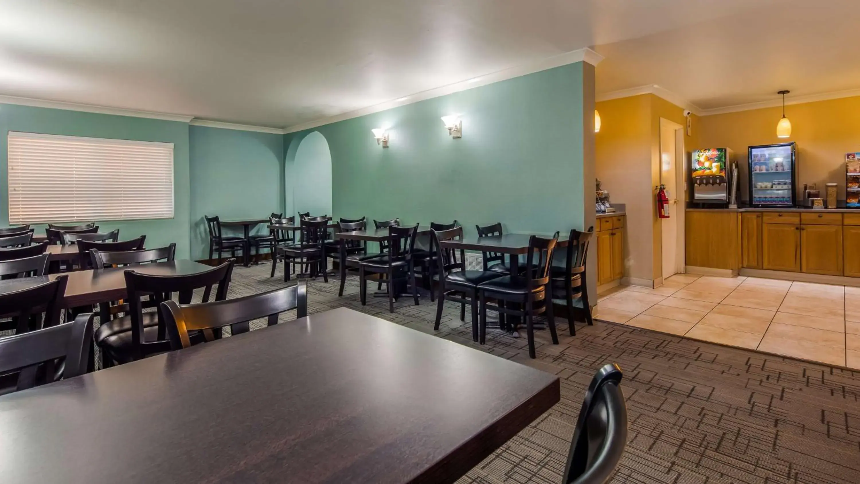 Restaurant/places to eat in Best Western PLUS La Mesa San Diego Restaurant/places to eat in Best Western PLUS La Mesa San Diego