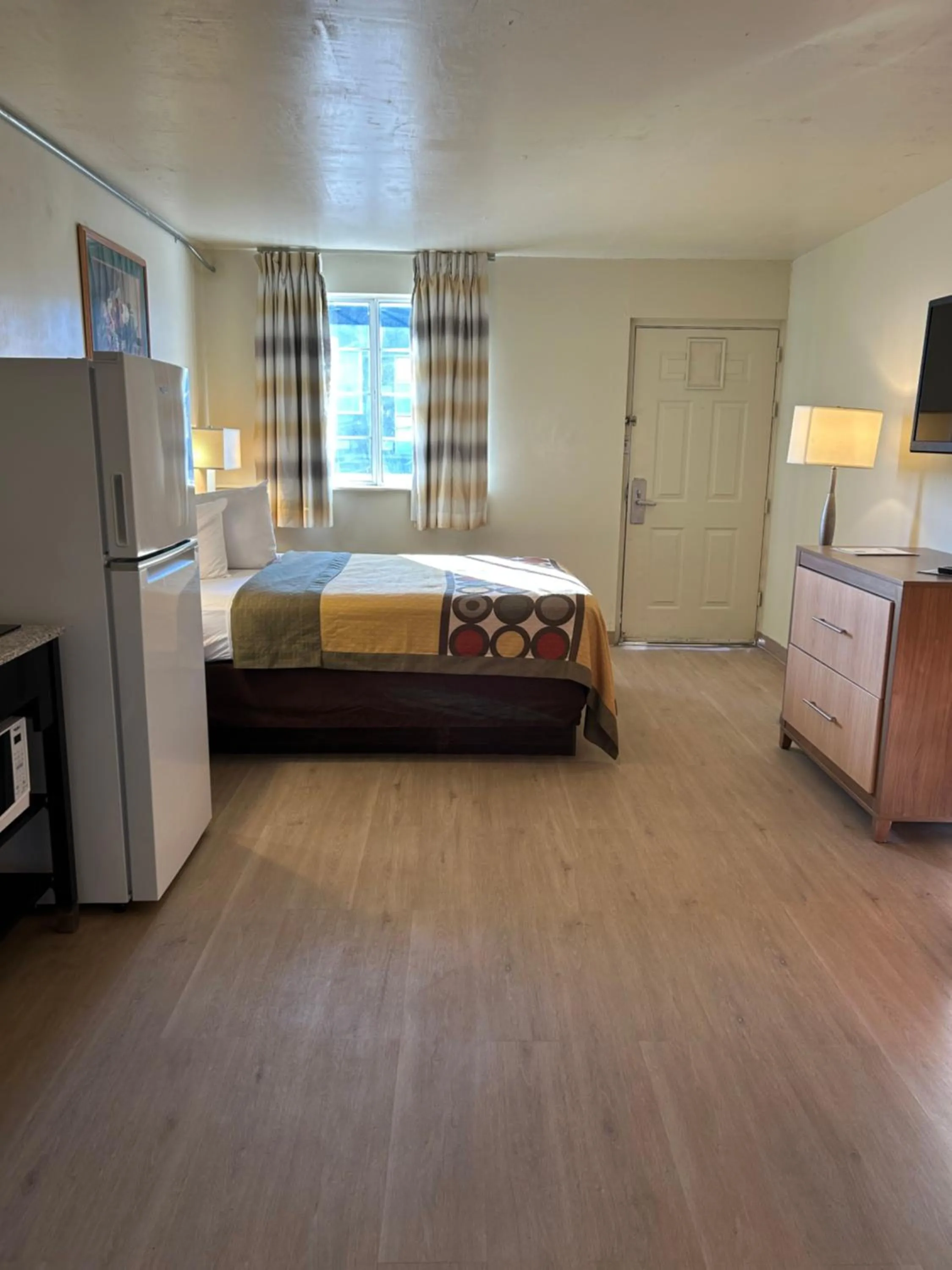 Photo of the whole room, Bed in Studio Apartments