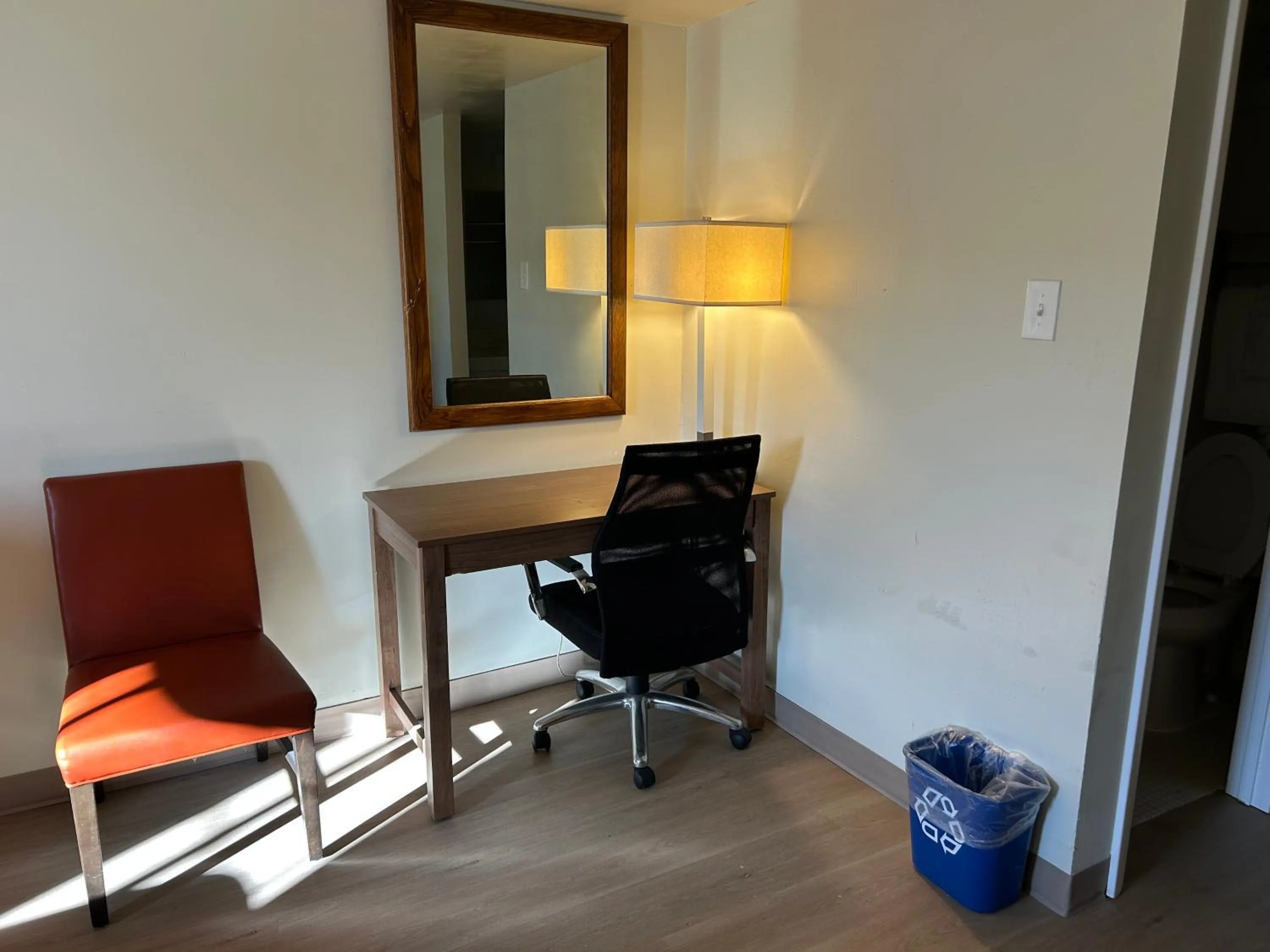 Photo of the whole room in Studio Apartments