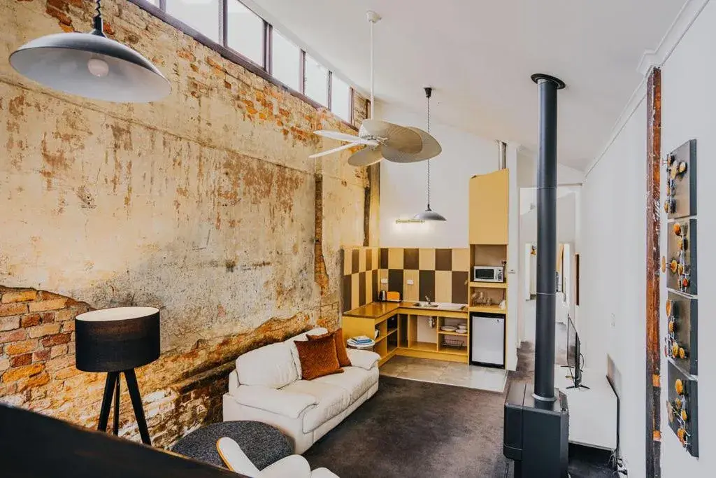 Deluxe One-Bedroom Spa Apartment in Albert Hotel Daylesford Deluxe One-Bedroom Spa Apartment in Albert Hotel Daylesford