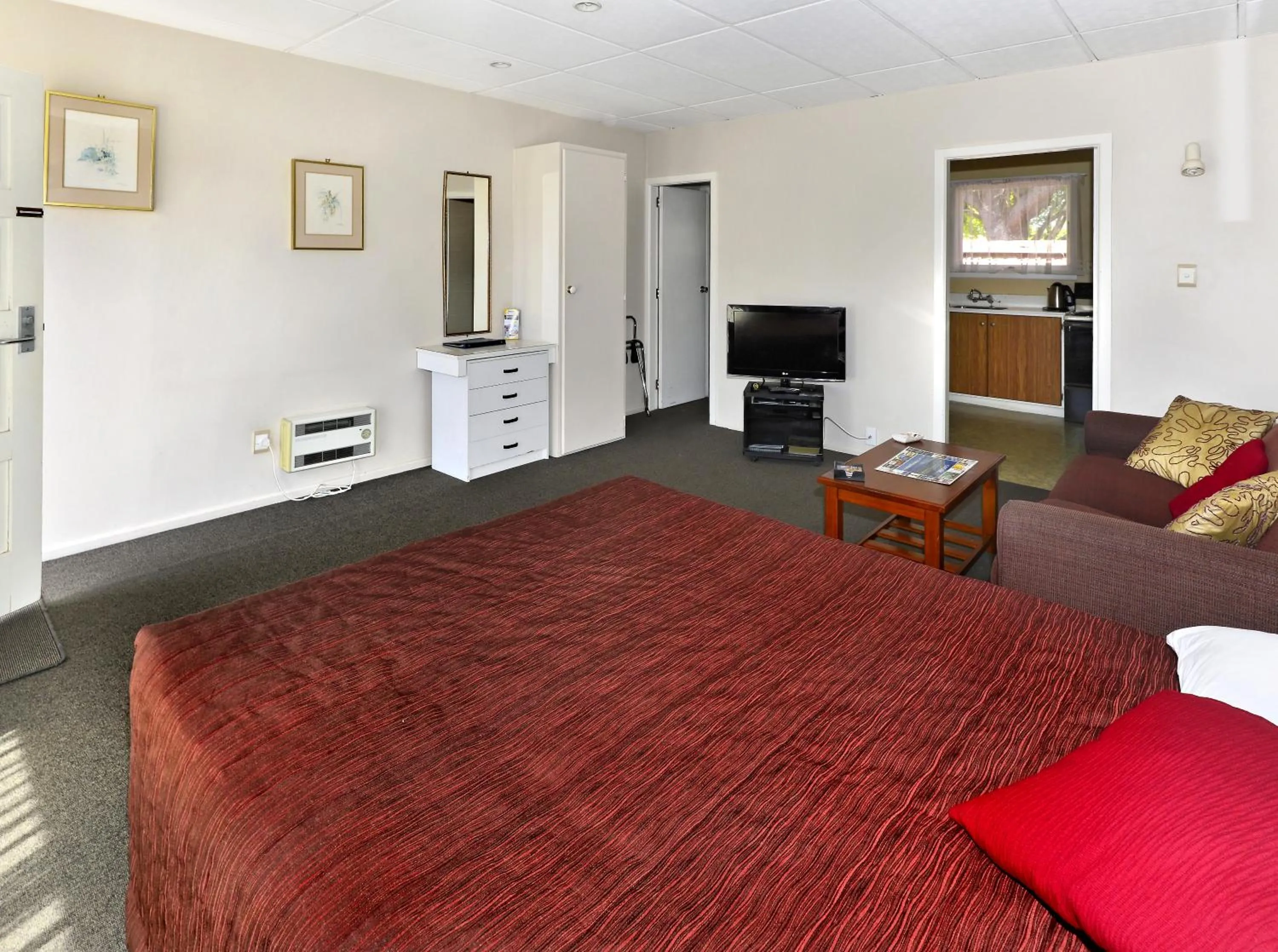 Photo of the whole room, Bed in Classique Lodge Motel