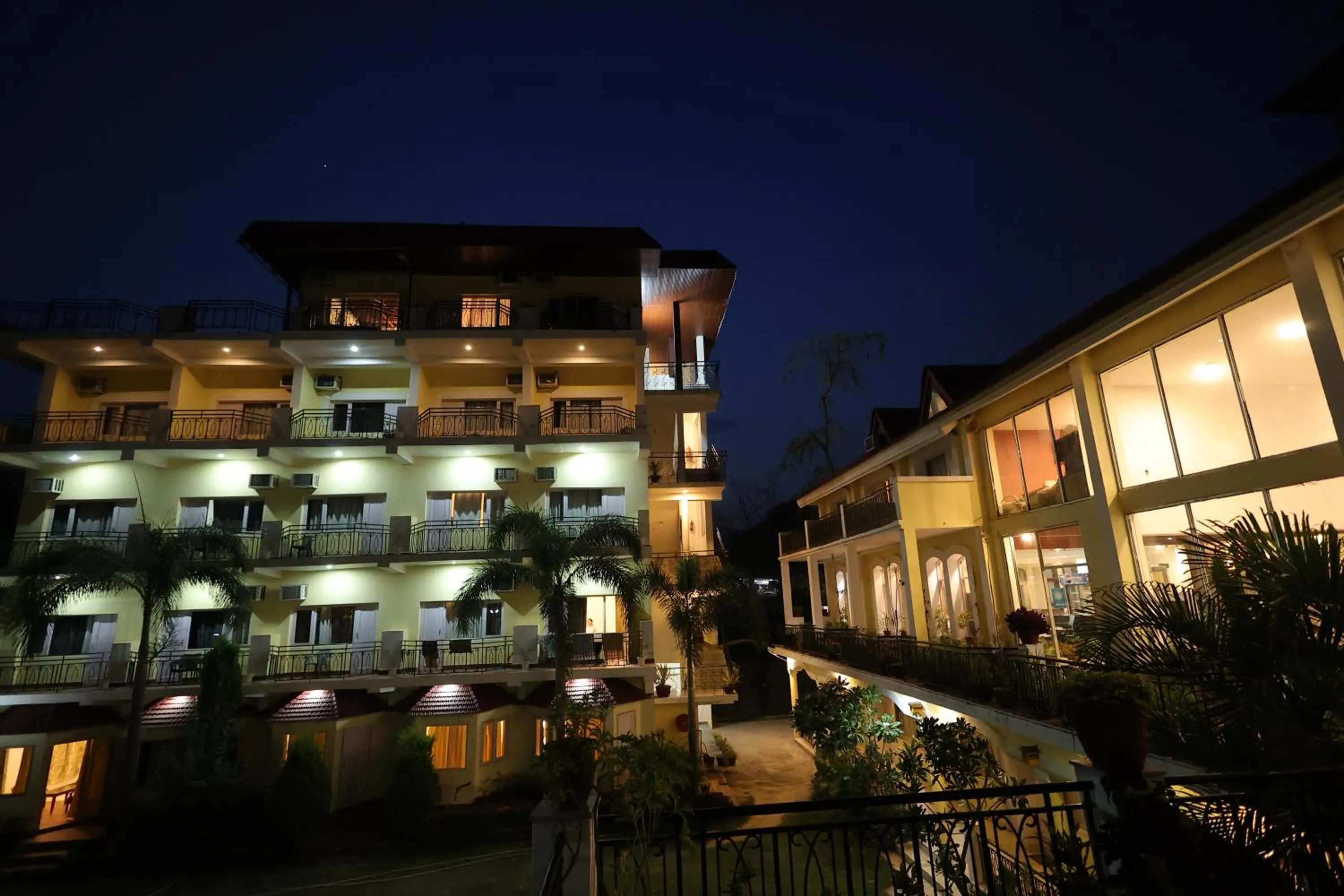 Property building in Riverside Resorts